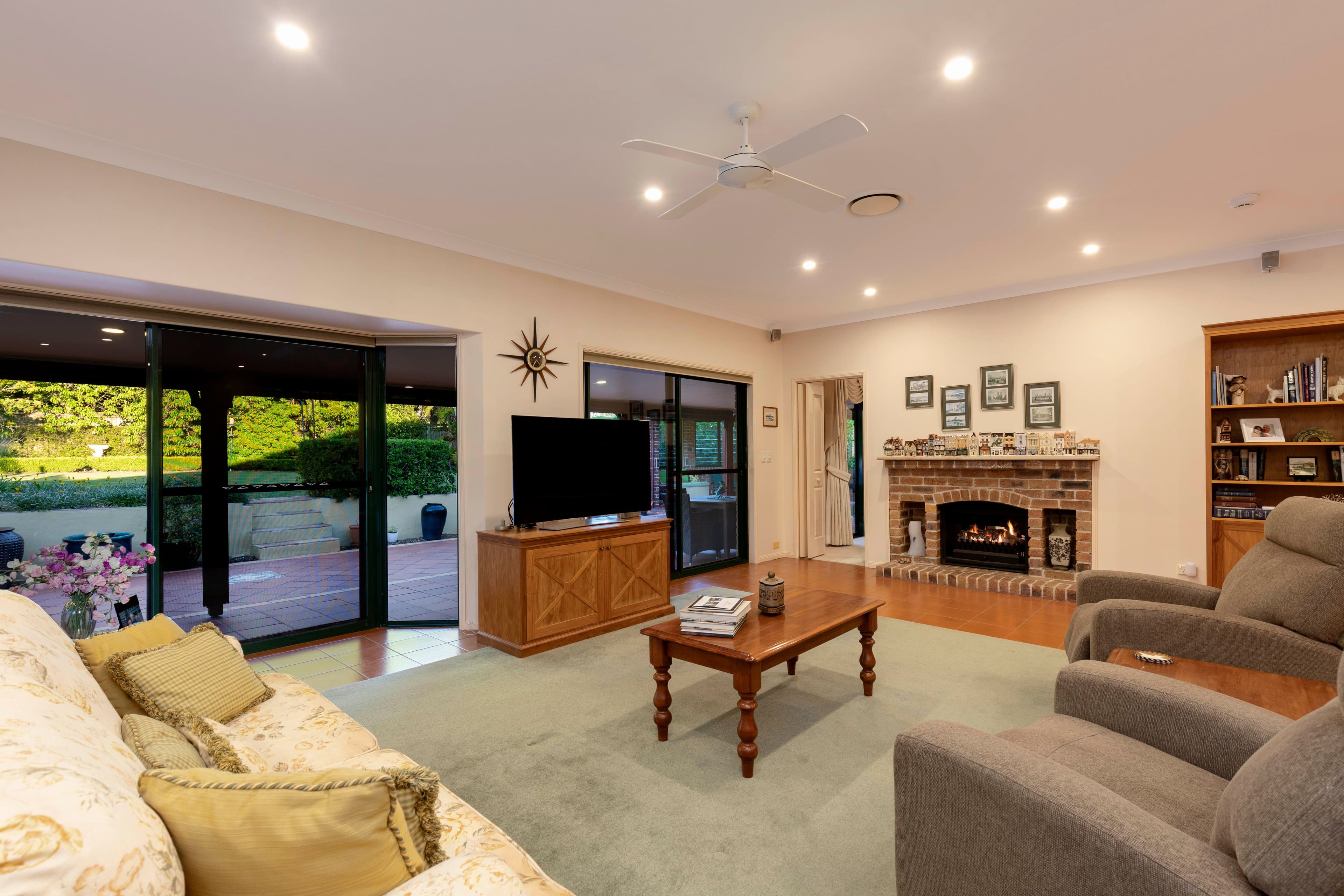 114 Dennis Road, Springwood QLD 4127, Springwood - Thumbnail 3