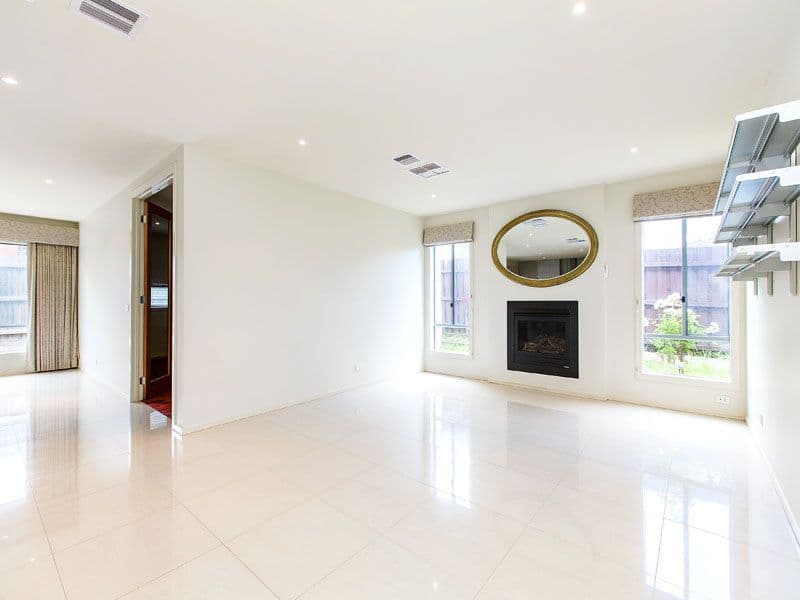 6 Kathrin Avenue, DINGLEY VILLAGE VIC 3172, Dingley Village - Thumbnail 3