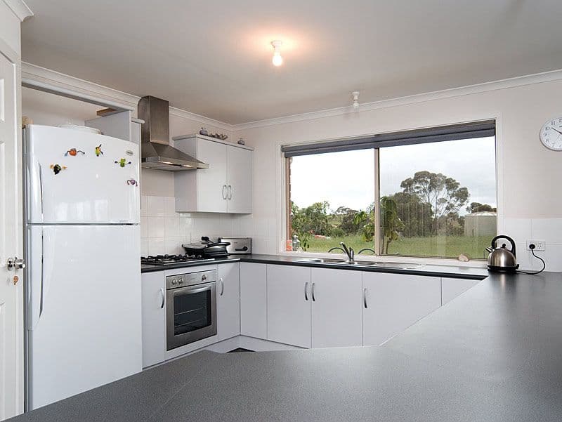 19 Bartholomew Road, KANMANTOO SA 5252, Kanmantoo - Thumbnail 3