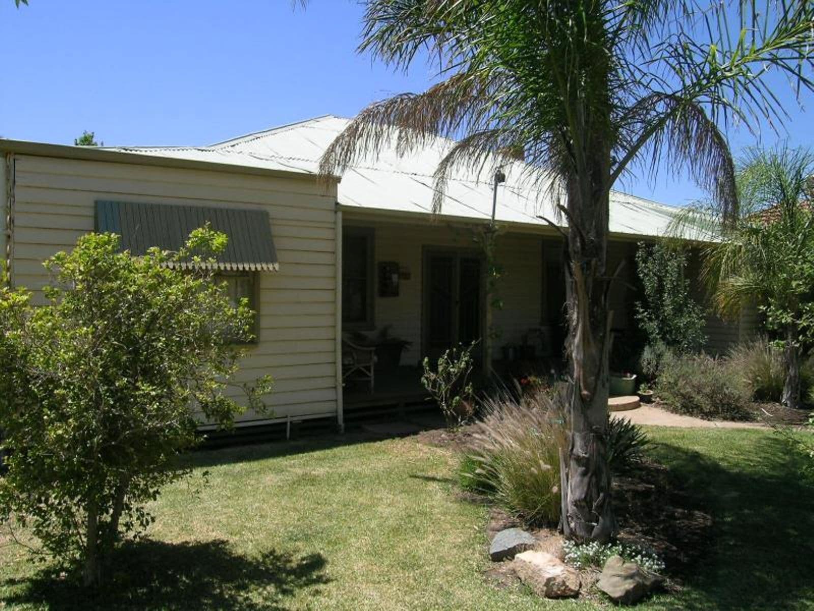 104 Thirteenth Street, Mildura - Thumbnail 2