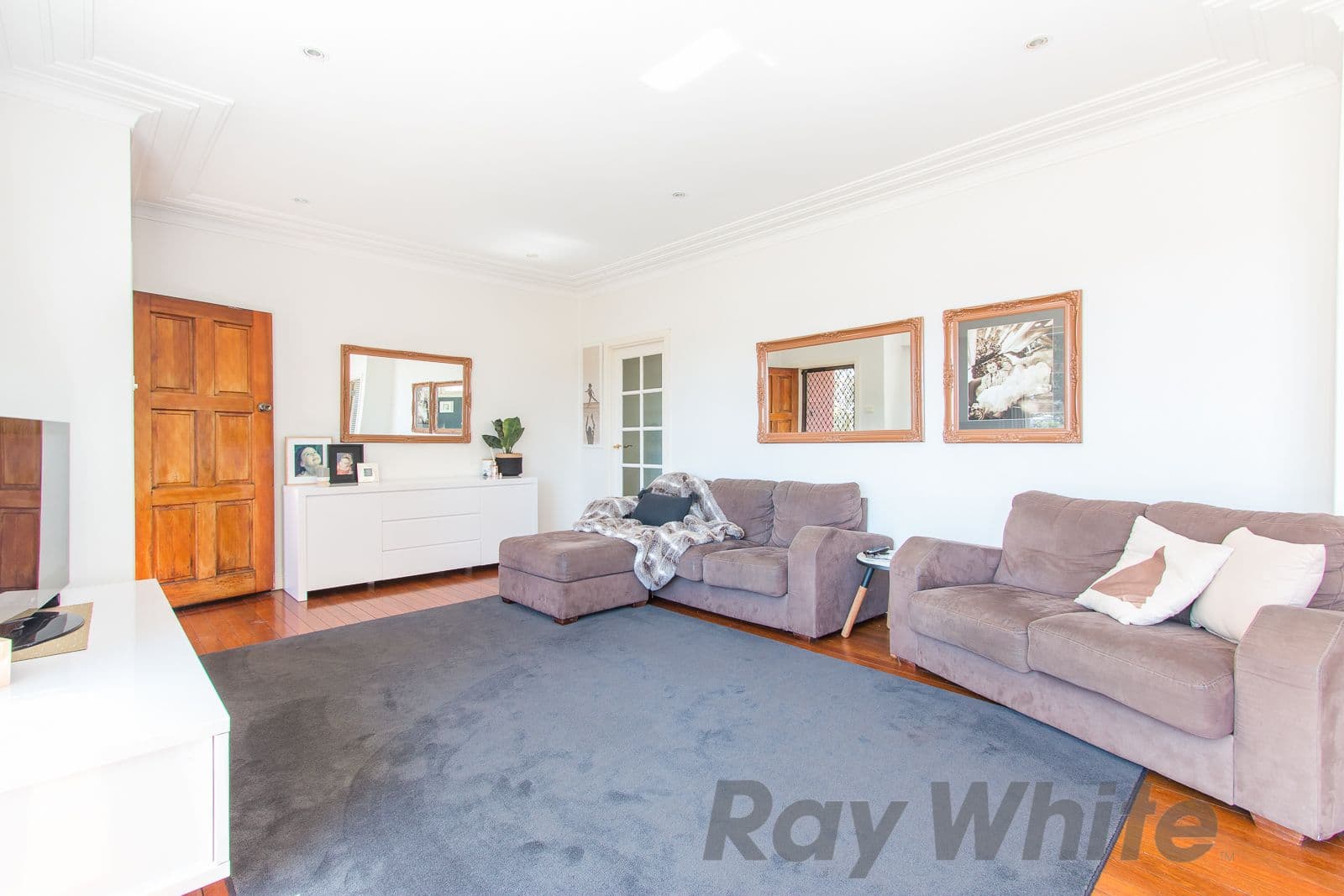 13 Boronia Avenue, Adamstown Heights - Thumbnail 2