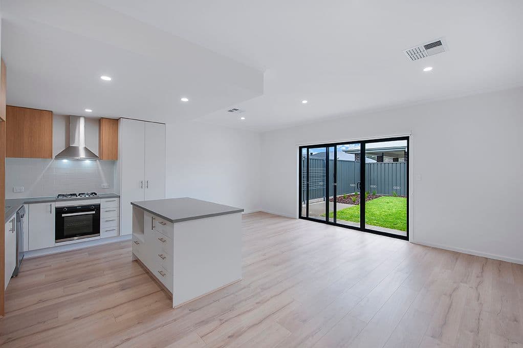 6 Warwick Street, Mount Barker SA 5251, Mount Barker - Thumbnail 2