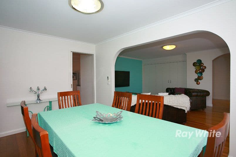 16 Rainsford Drive, NOBLE PARK NORTH VIC 3174, Noble Park North - Thumbnail 8