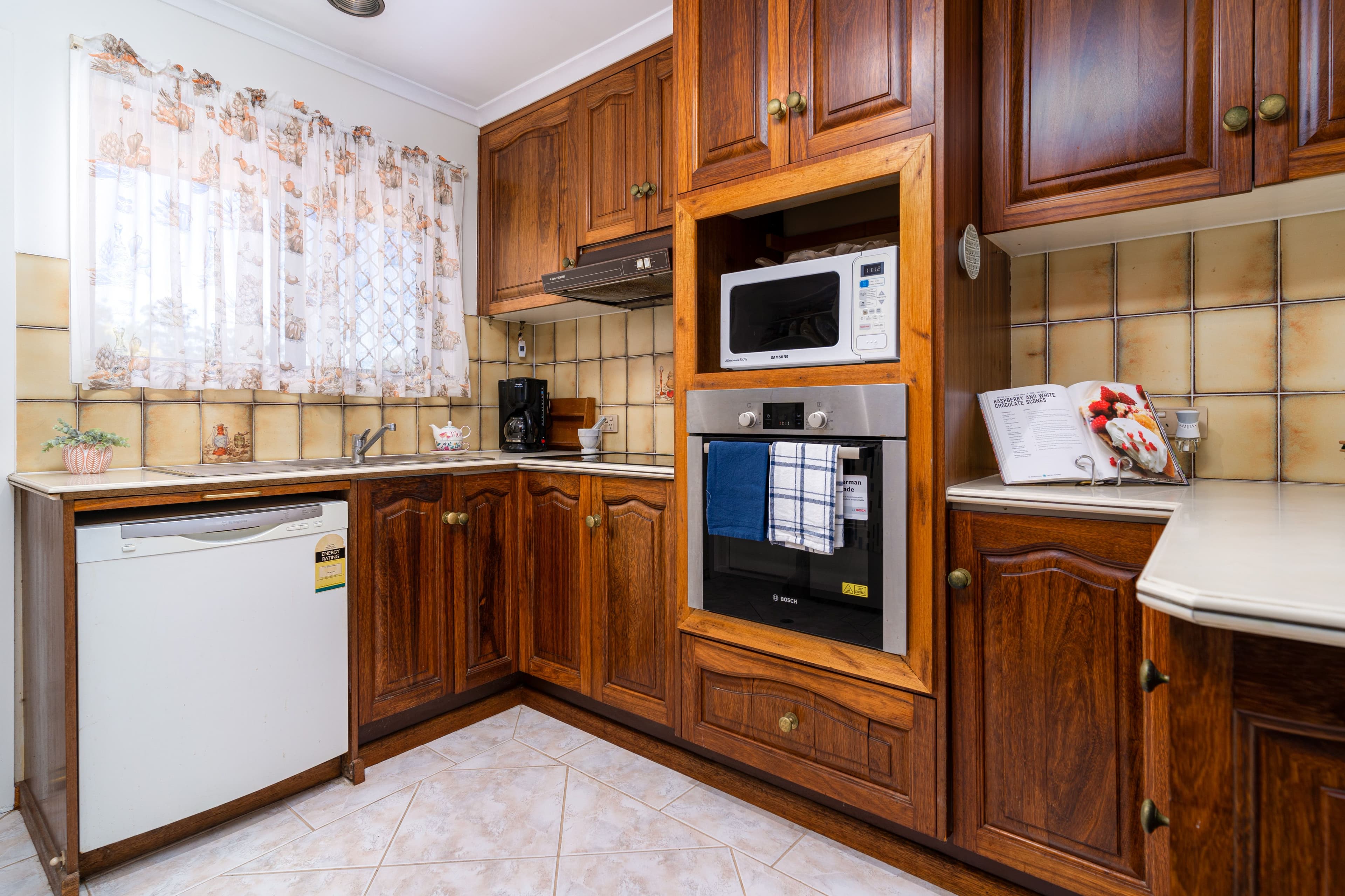 16 Thornhill, Springwood QLD 4127, Springwood - Thumbnail 4