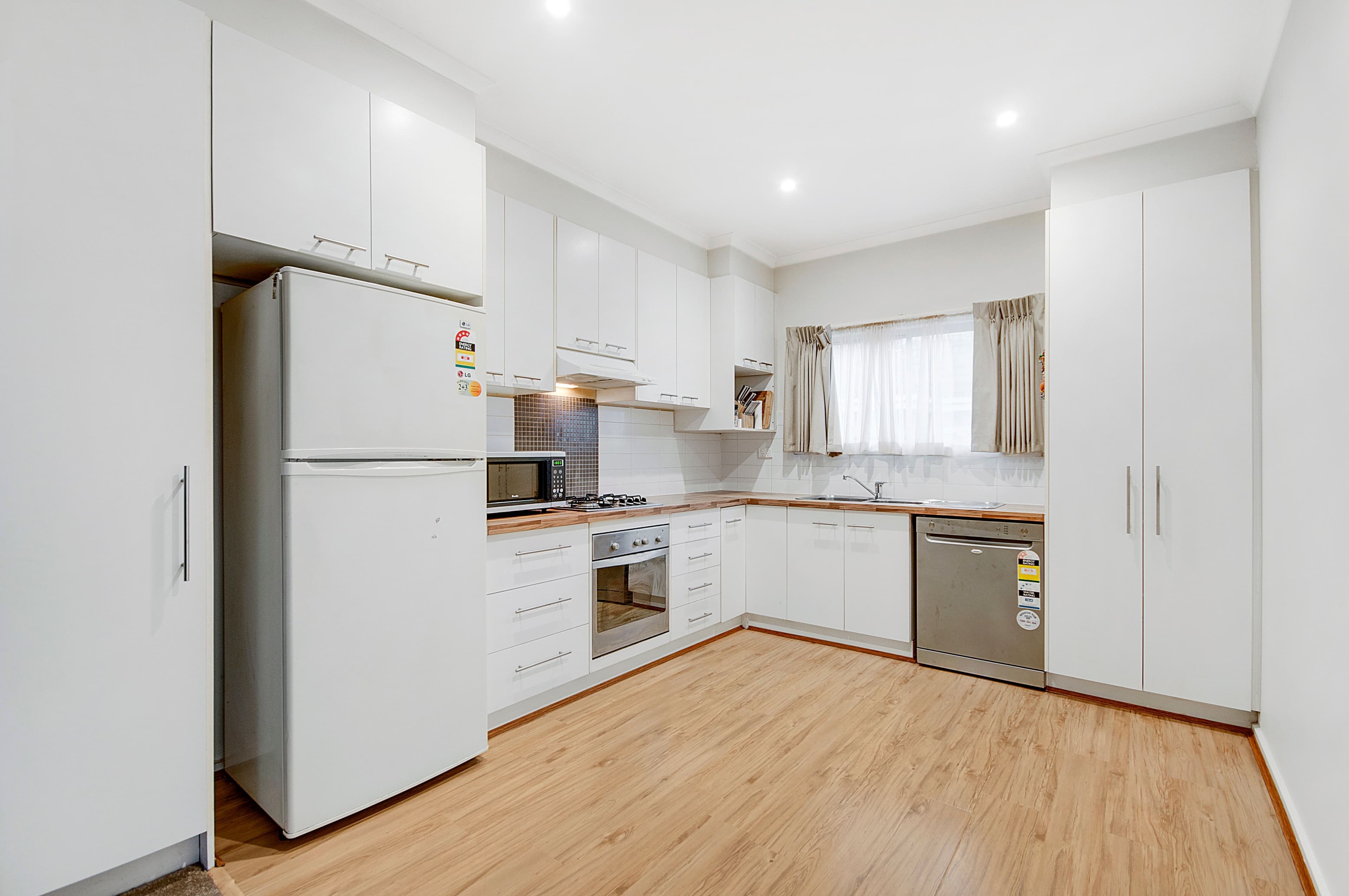 6 Edna Street, Frankston VIC 3199, Frankston - Thumbnail 2