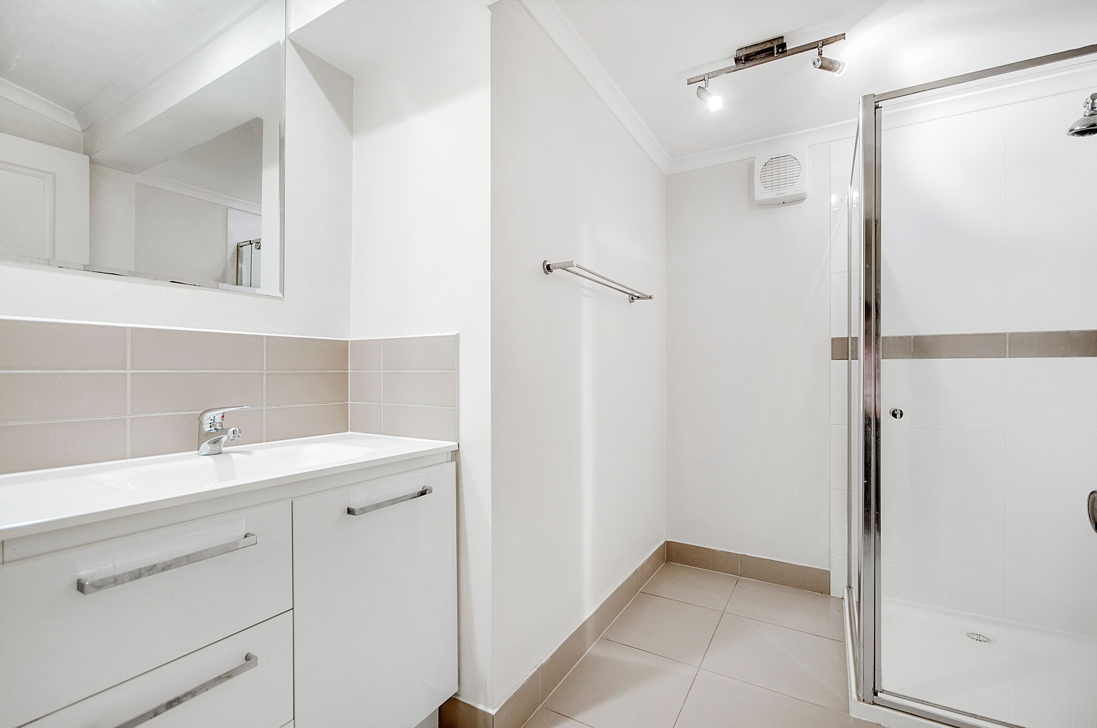 6 Edna Street, Frankston VIC 3199, Frankston - Thumbnail 4