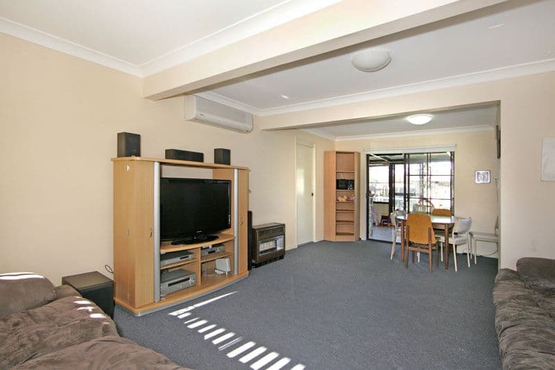 12 Adrian Close, BATEAU BAY NSW 2261, Bateau Bay - Thumbnail 2