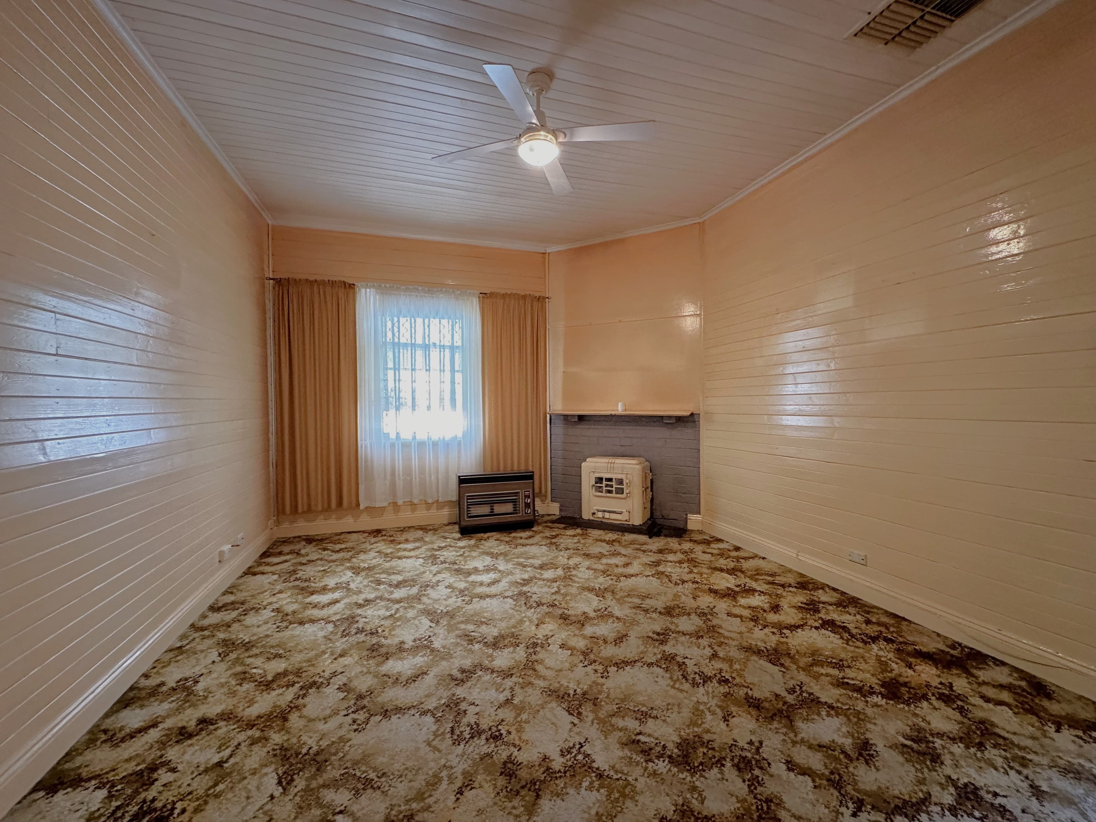 62 Clarke Street, Harden NSW 2587, Harden - Thumbnail 4