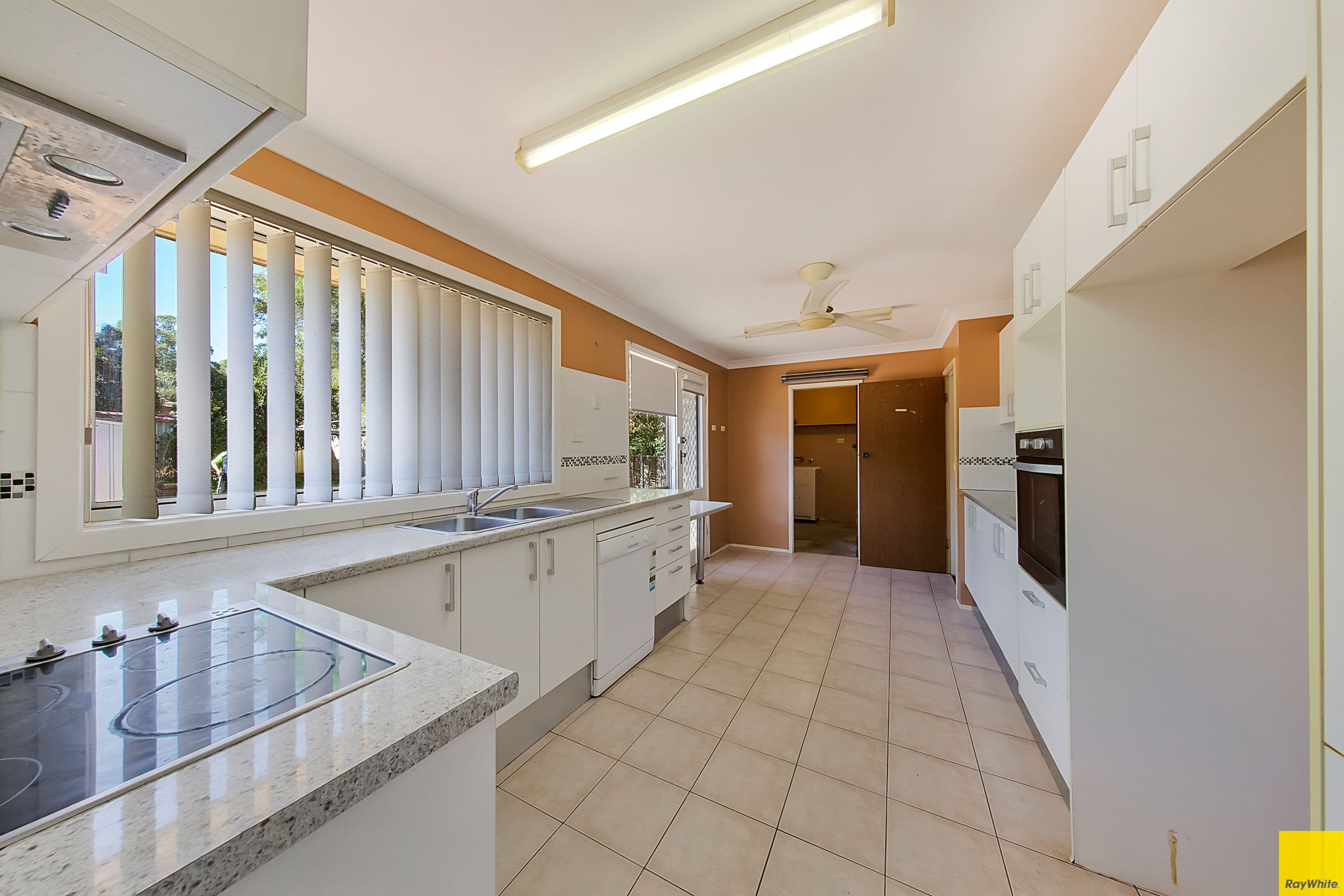 38 Algie Crescent, Kingswood - Thumbnail 4