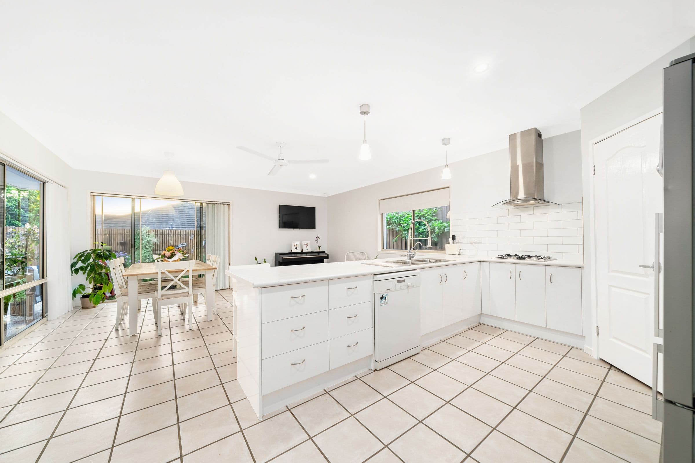 3 Paluma Court, North Lakes QLD 4509, North Lakes - Thumbnail 4