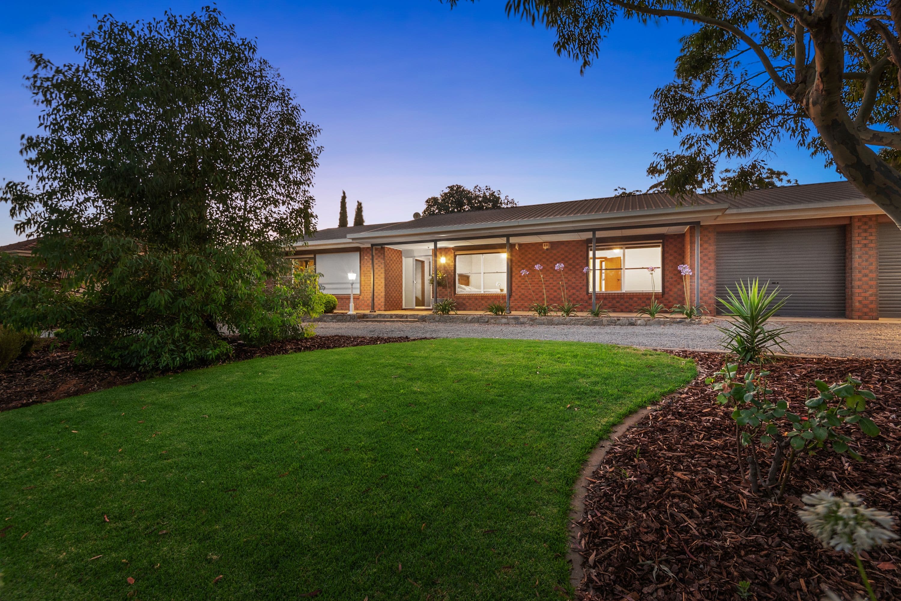 16 Radford Road, Angaston SA 5353, Angaston - Thumbnail 2