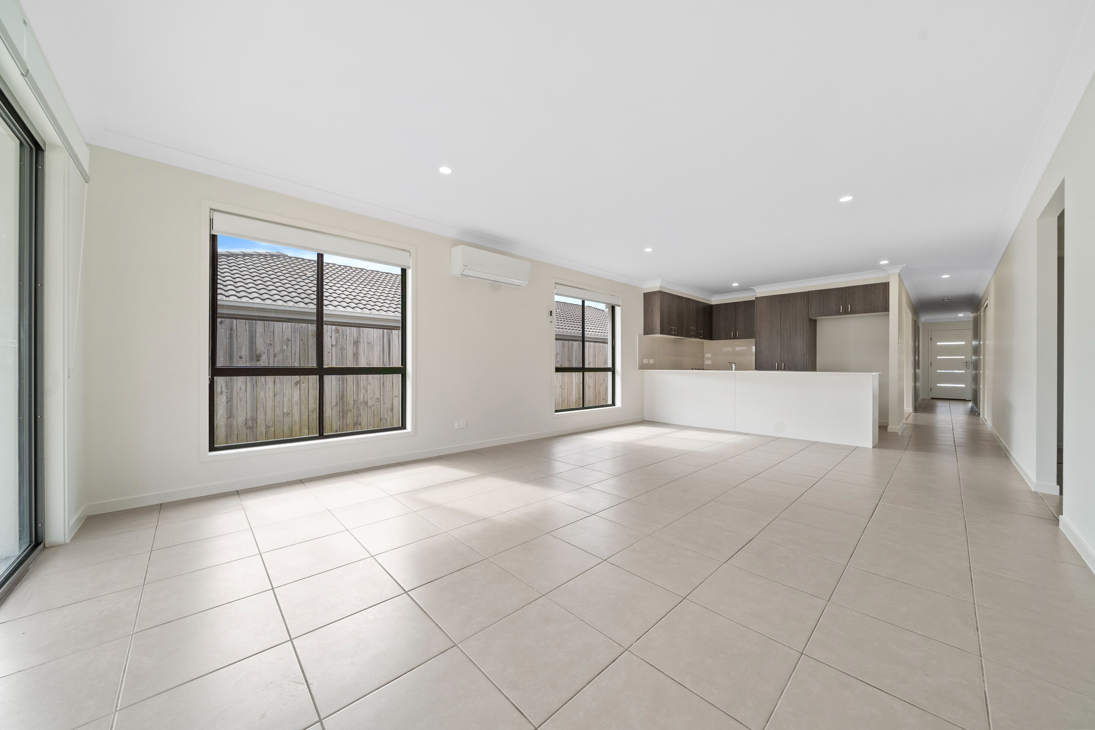 93 Ridgevale Boulevard, Holmview QLD 4207, Holmview - Thumbnail 4