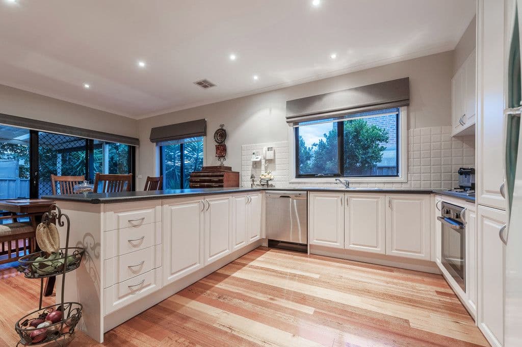 35 Troward Harvey Way, Craigieburn VIC 3064, Craigieburn - Thumbnail 2