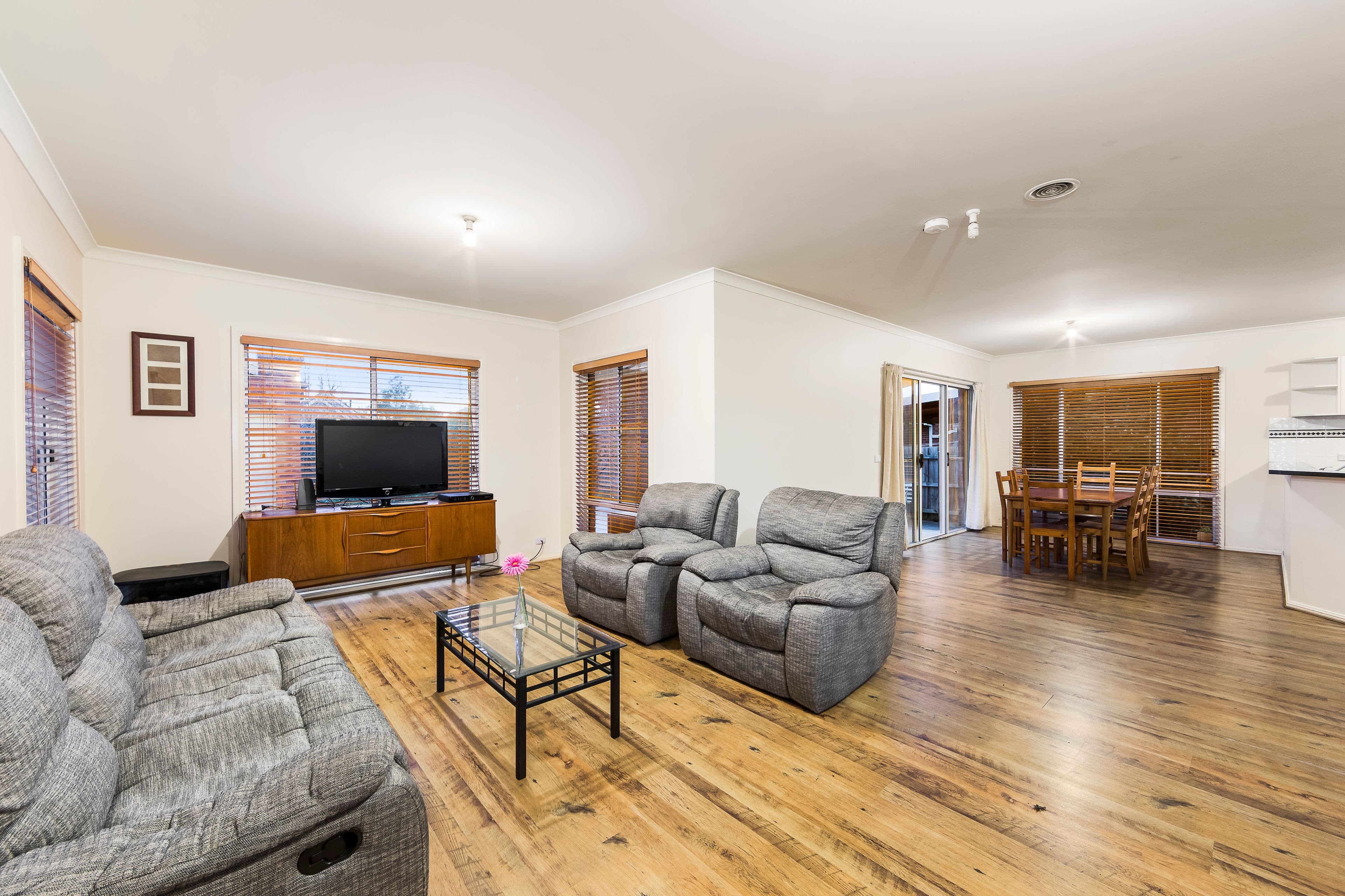 17 Windsor Avenue, Oakleigh South VIC 3167, Oakleigh South - Thumbnail 4