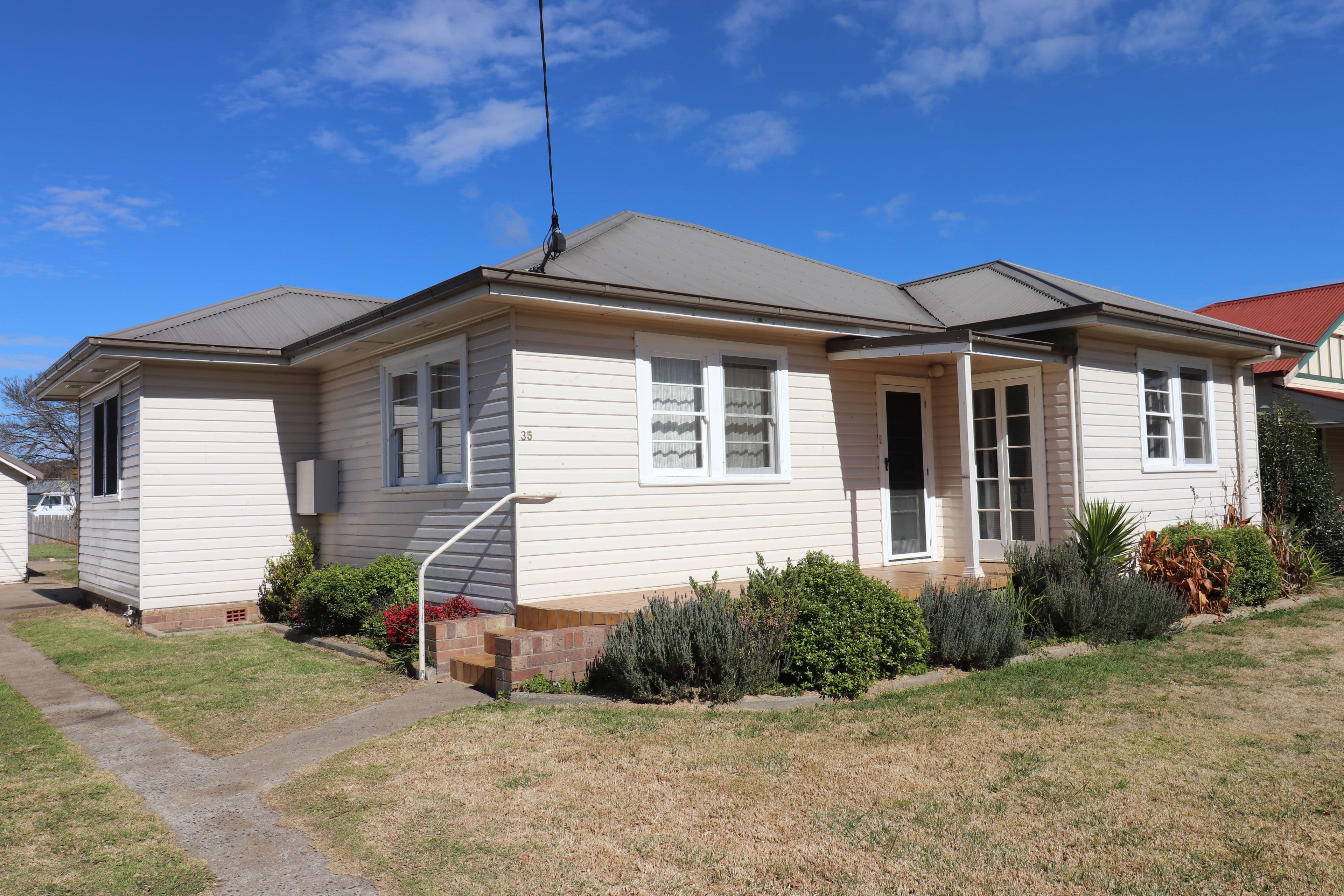 35 Meade, Glen Innes NSW 2370, Glen Innes - Image 1