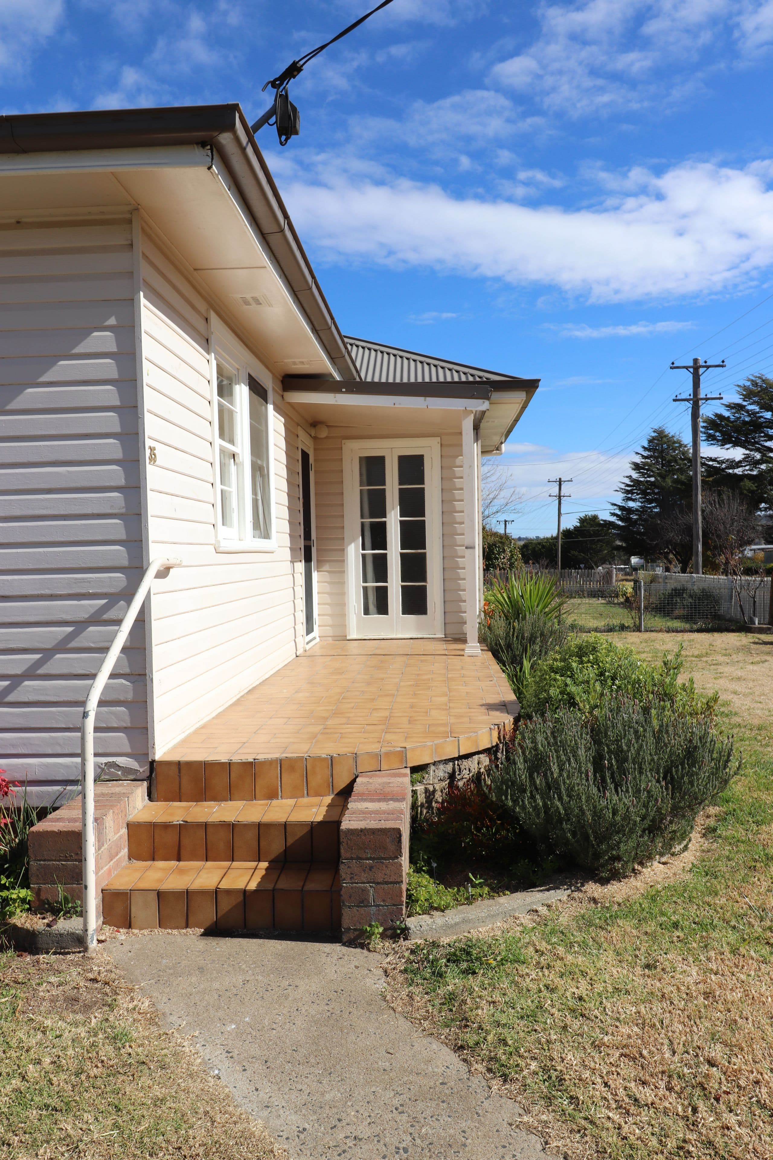 35 Meade, Glen Innes NSW 2370, Glen Innes - Thumbnail 2