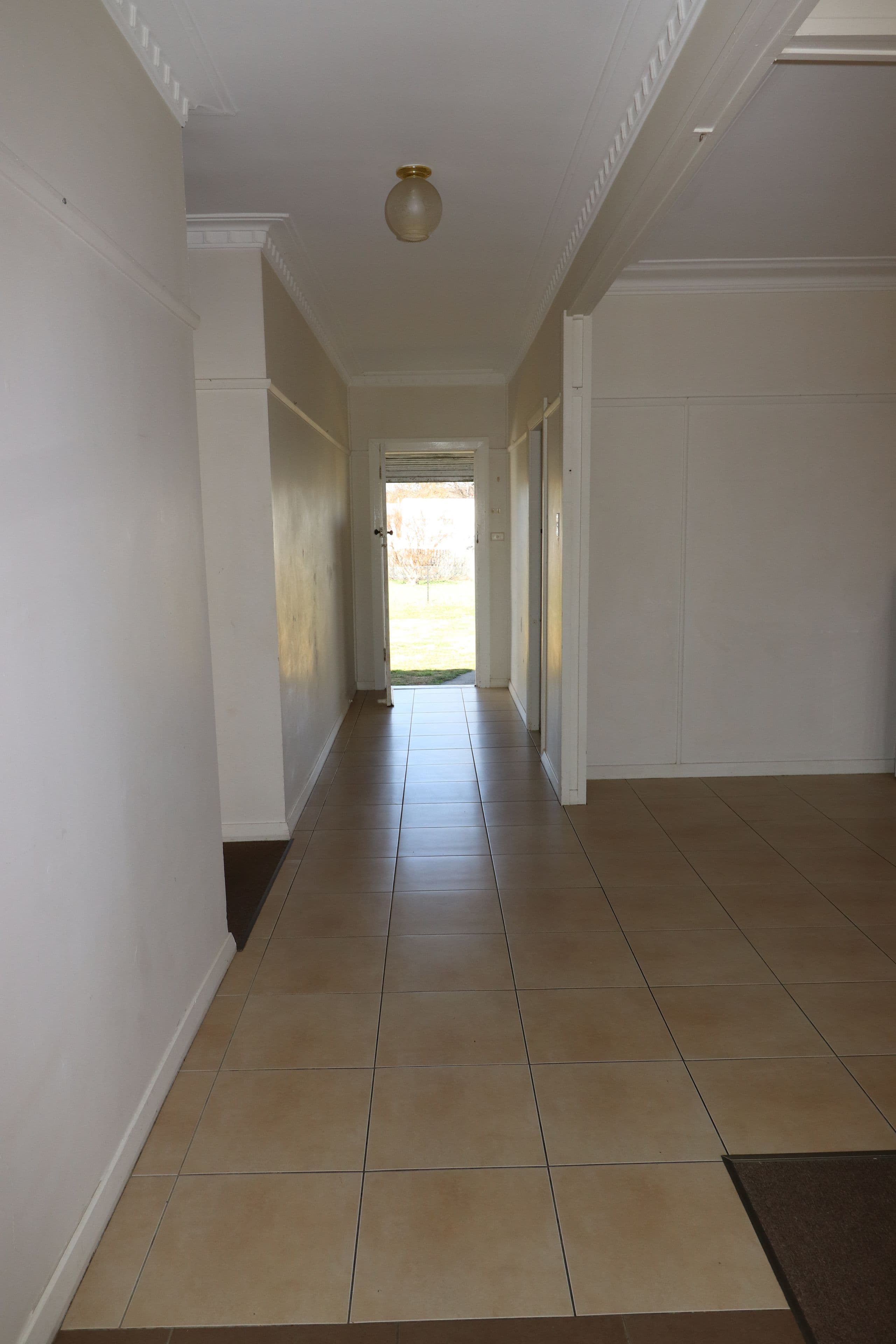 35 Meade, Glen Innes NSW 2370, Glen Innes - Thumbnail 3