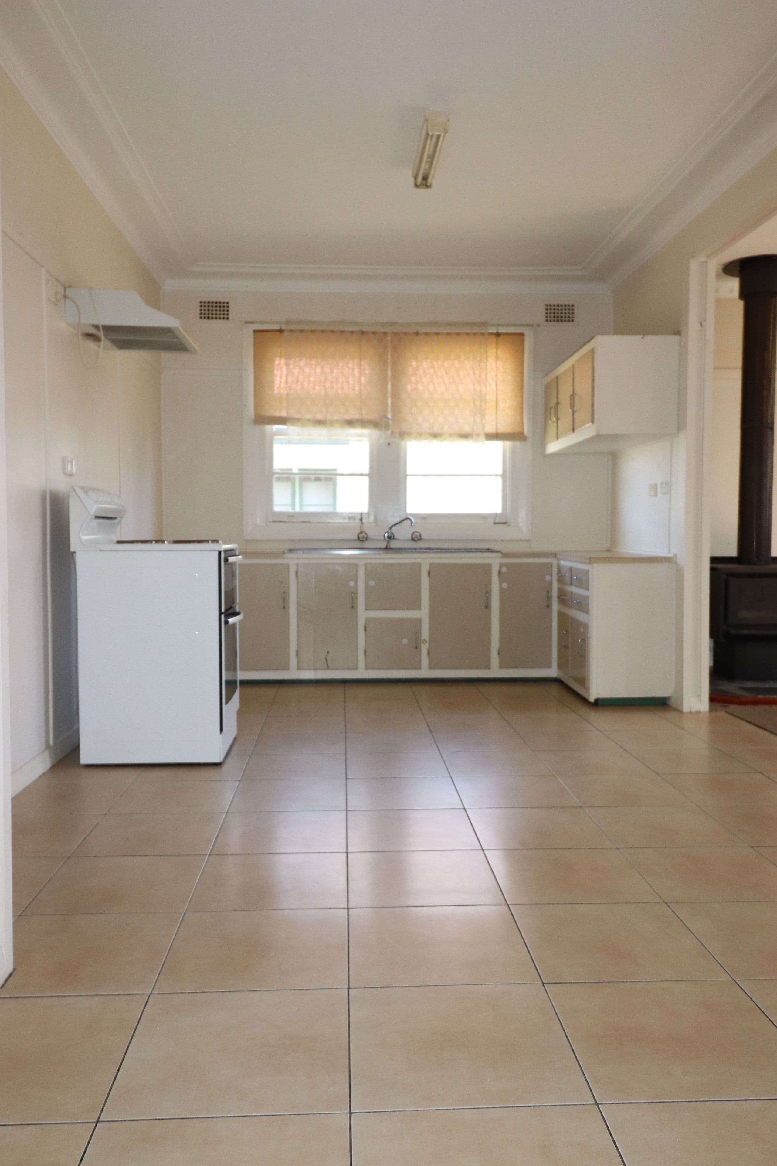 35 Meade, Glen Innes NSW 2370, Glen Innes - Thumbnail 4