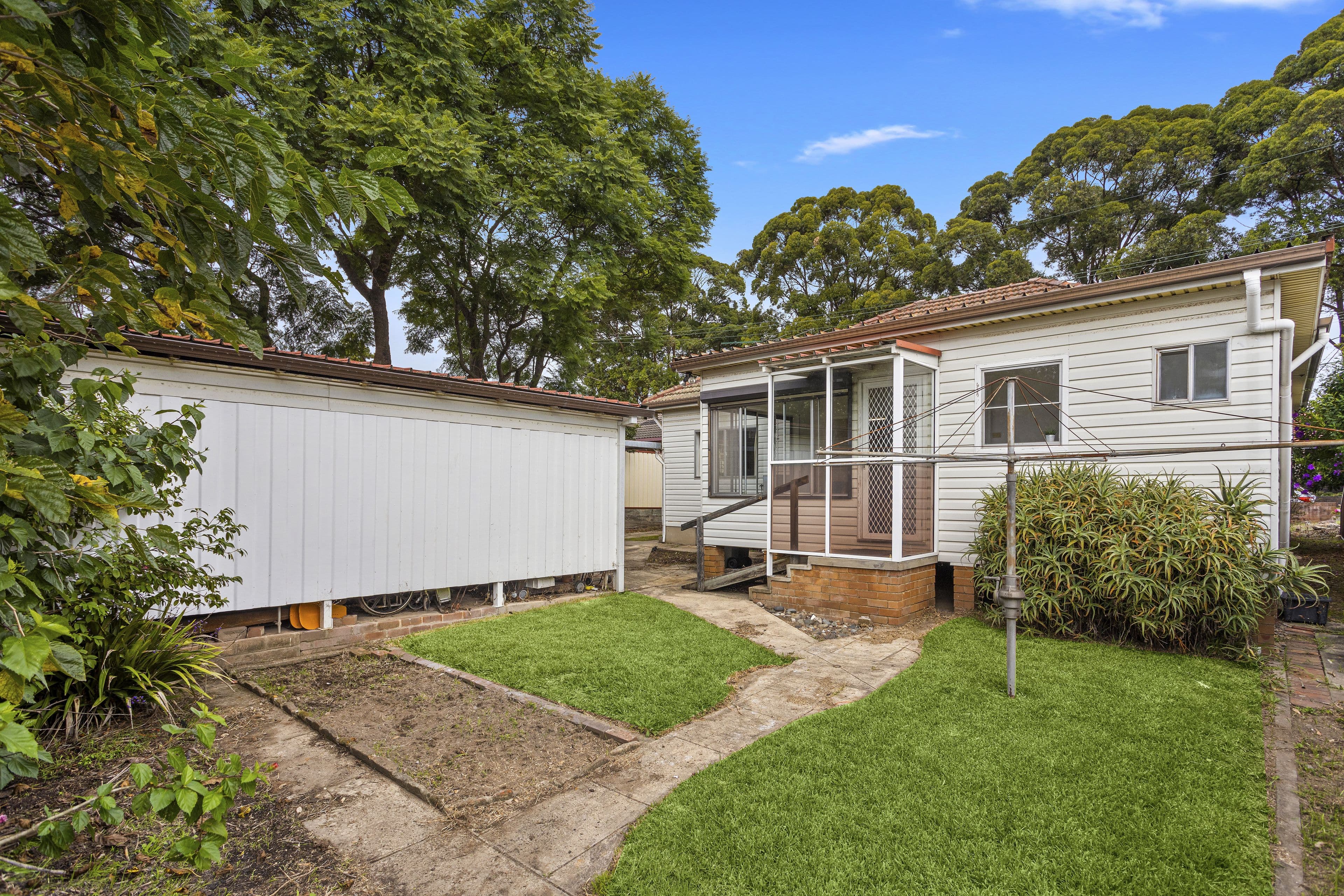 2b Anderson Road, Mortdale NSW 2223, Mortdale - Thumbnail 2