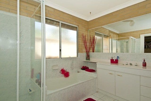30 Wantana Crescent, EDENS LANDING QLD 4207, Edens Landing - Thumbnail 8