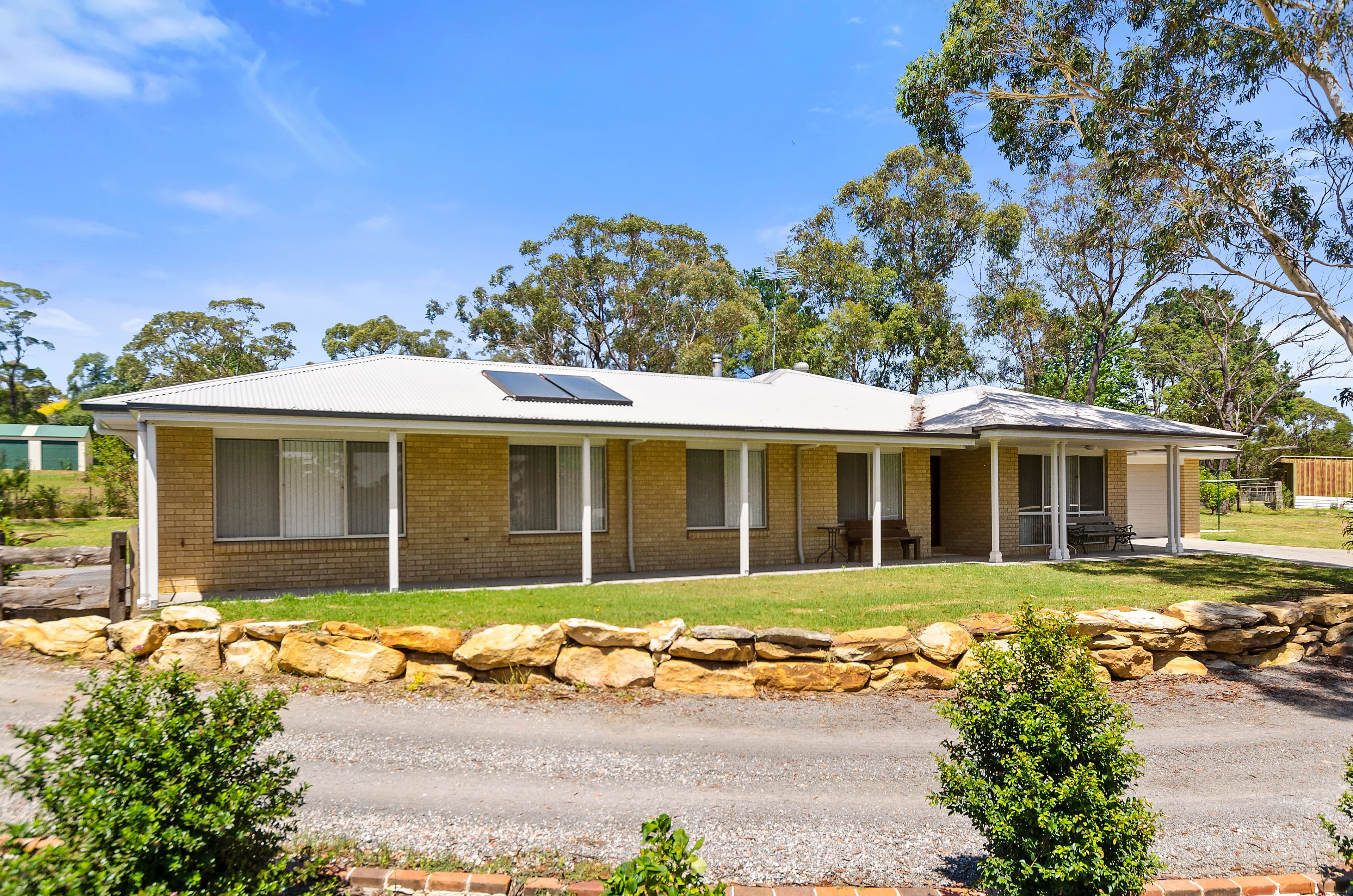 57 West Parade, Hill Top - Thumbnail 2