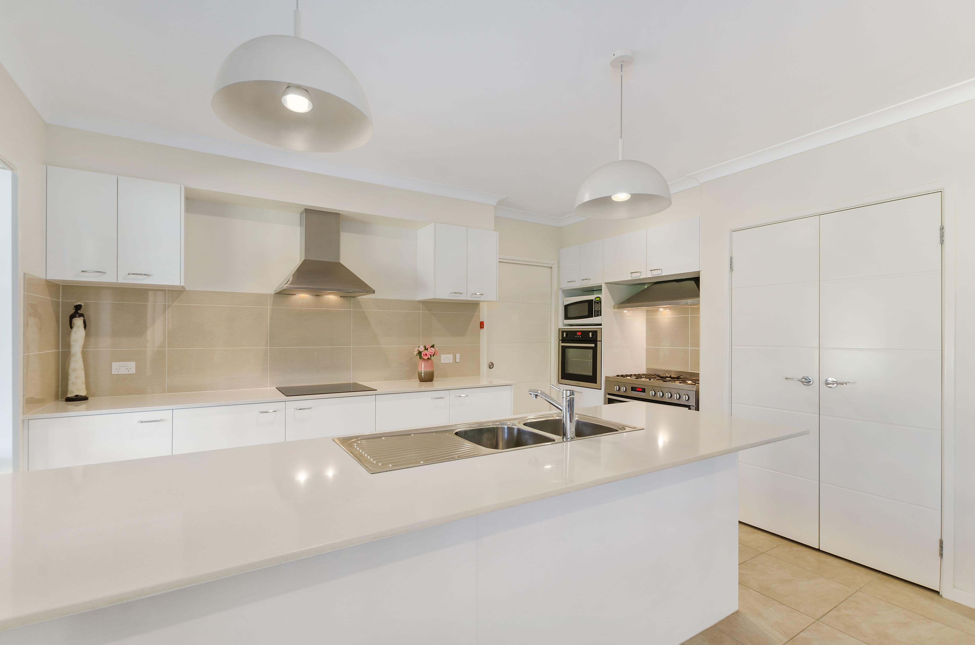 57 West Parade, Hill Top - Thumbnail 3