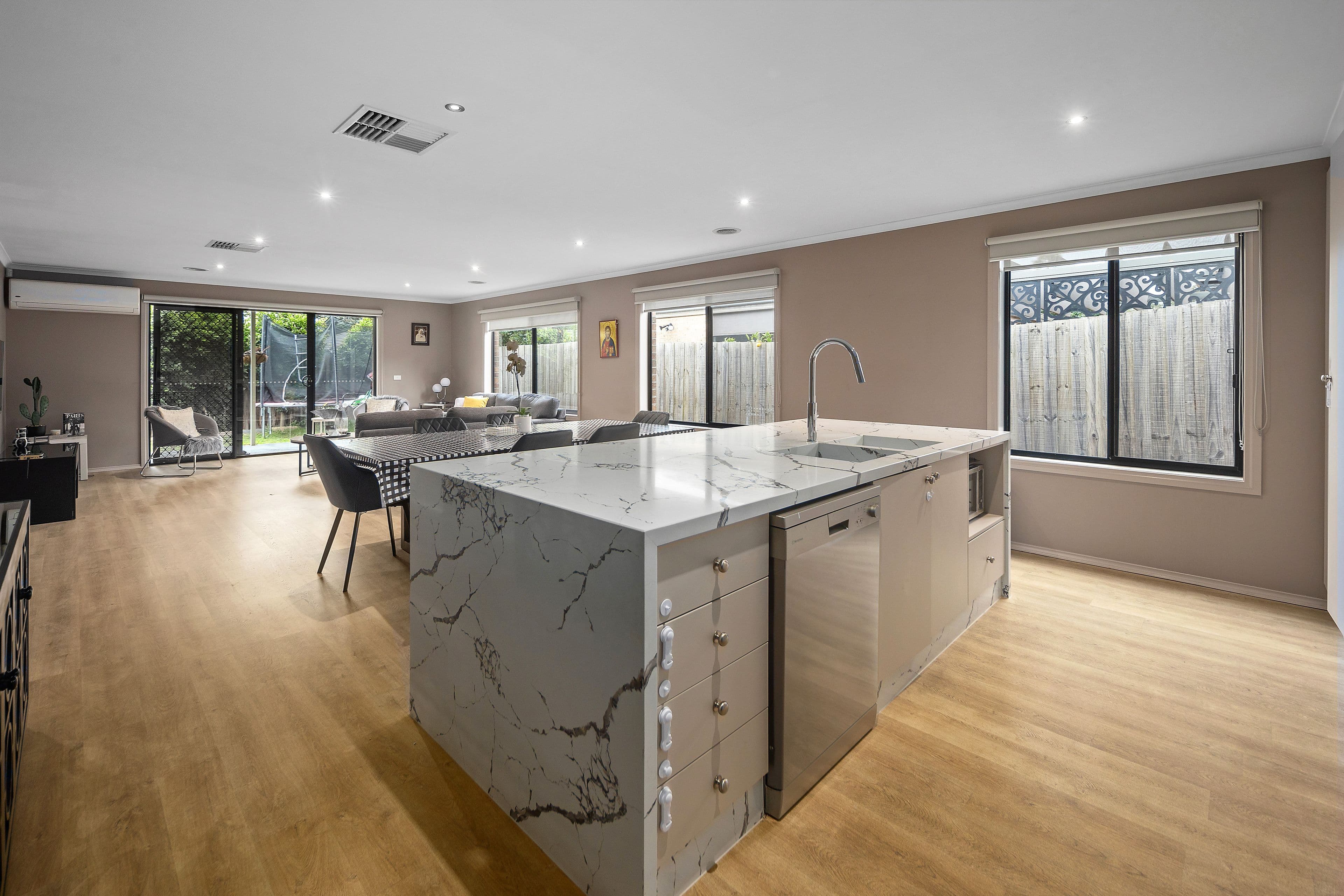 37 Brunswick Drive, Epping VIC 3076, Epping - Thumbnail 8