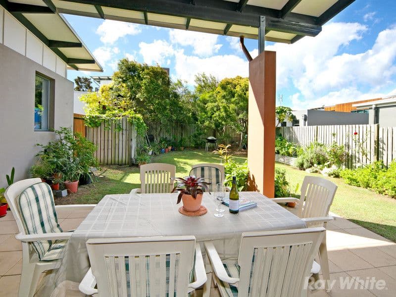8 Boardrider Crescent, MOUNT COOLUM QLD 4573, Mount Coolum - Thumbnail 2