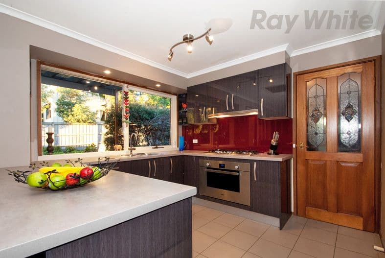 12 WOODLAND Avenue, CROYDON VIC 3136, Croydon - Thumbnail 3