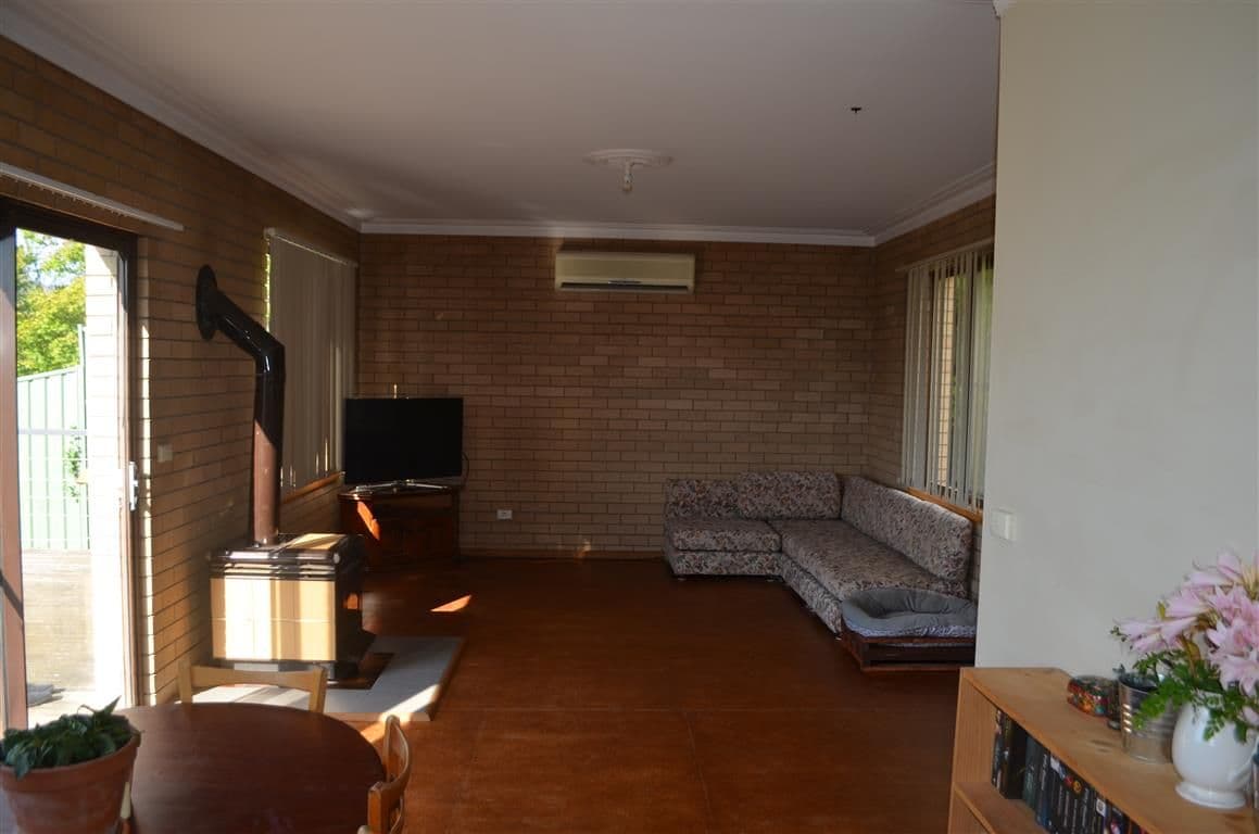 56 Howick Street, Tumut - Thumbnail 4