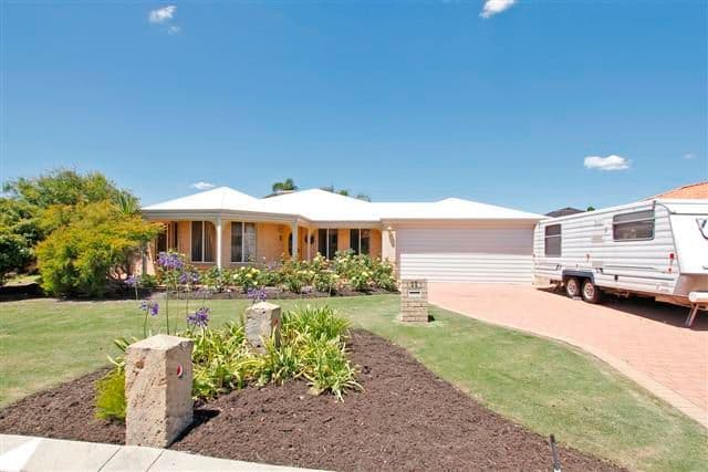 11 St Andrews Crescent, CANNING VALE WA 6155, Canning Vale - Image 1