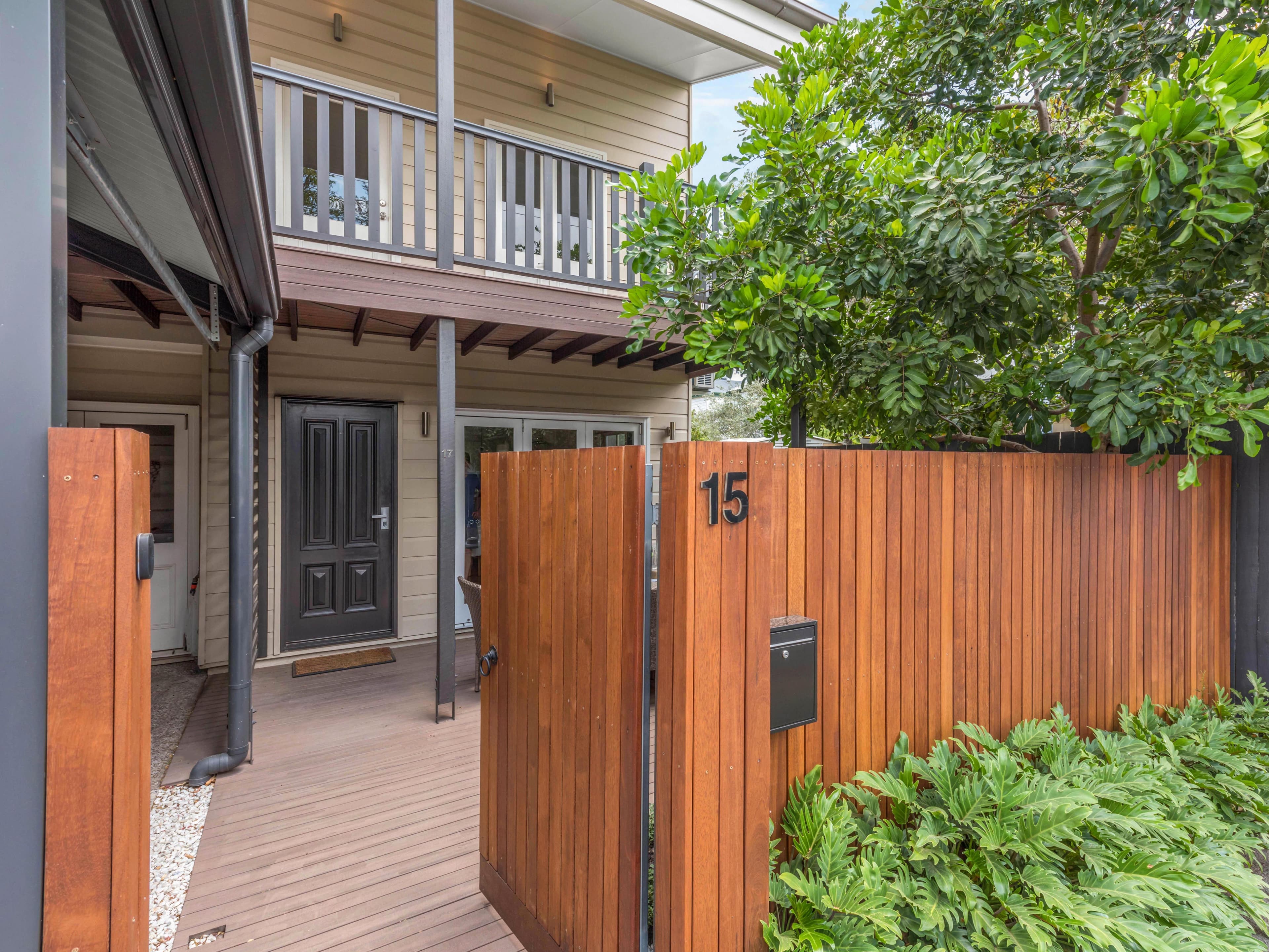 15 Elliott Street, Kangaroo Point QLD 4169, Kangaroo Point - Thumbnail 2