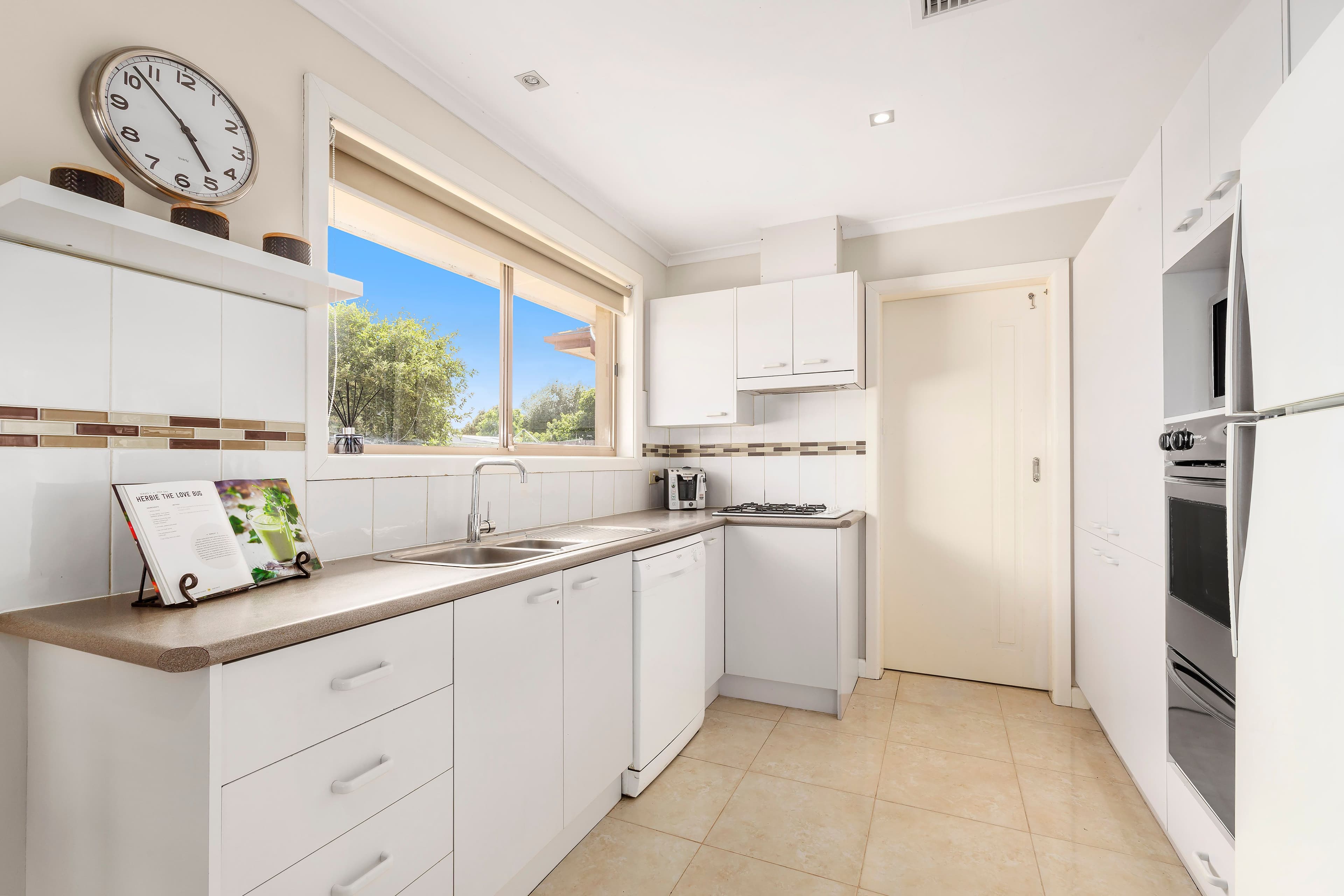 19 Dallas Drive, Lalor VIC 3075, Lalor - Thumbnail 3
