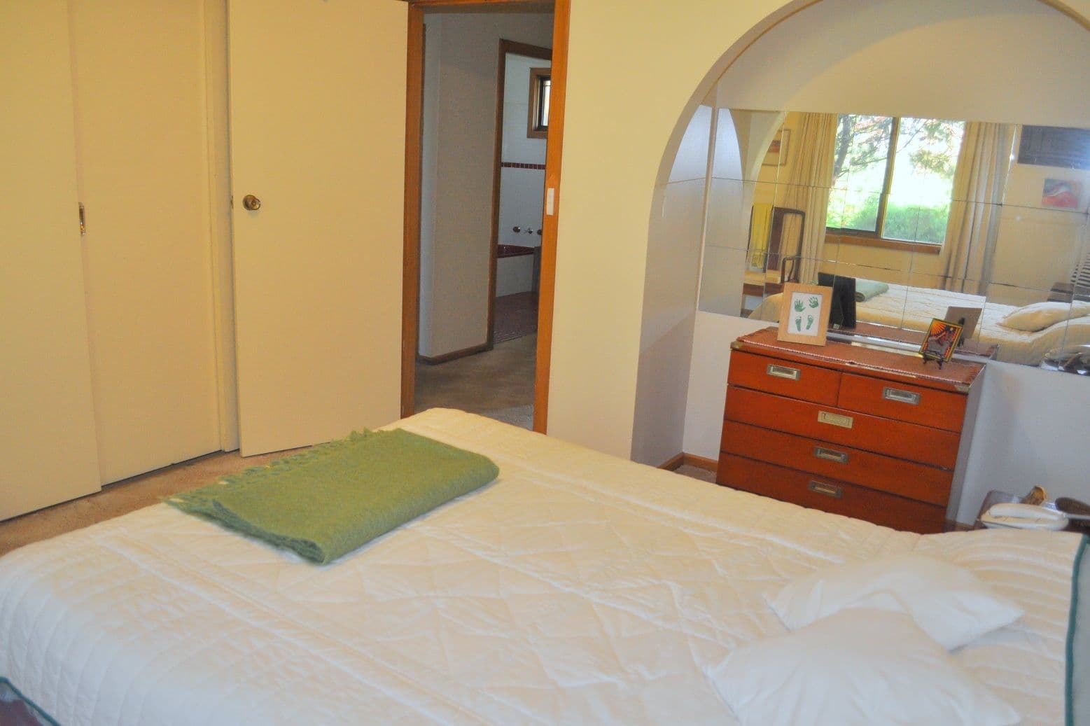 16 Bandera Avenue, GLENFIELD PARK NSW 2650, Glenfield Park - Thumbnail 4