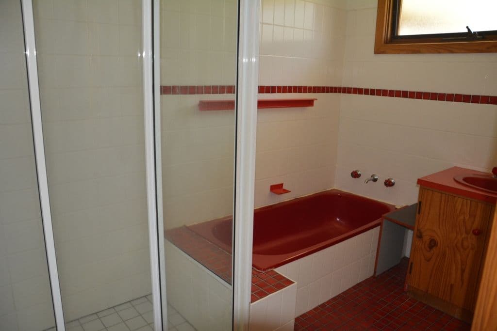 16 Bandera Avenue, GLENFIELD PARK NSW 2650, Glenfield Park - Thumbnail 6