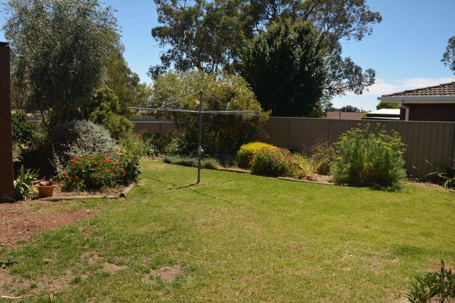 16 Bandera Avenue, GLENFIELD PARK NSW 2650, Glenfield Park - Thumbnail 7
