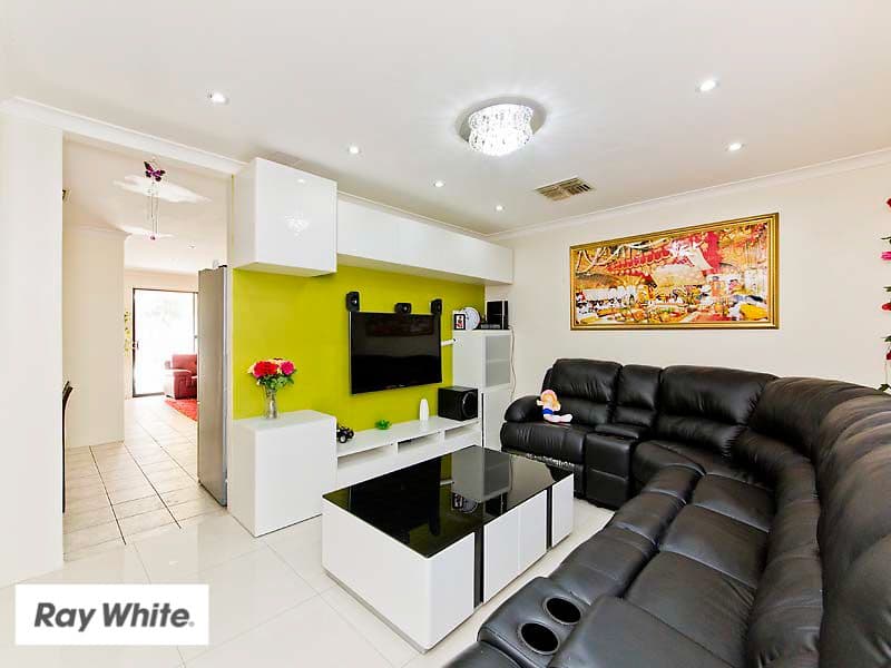 28 Marsala Way, Ellenbrook WA 6069, Ellenbrook - Thumbnail 2