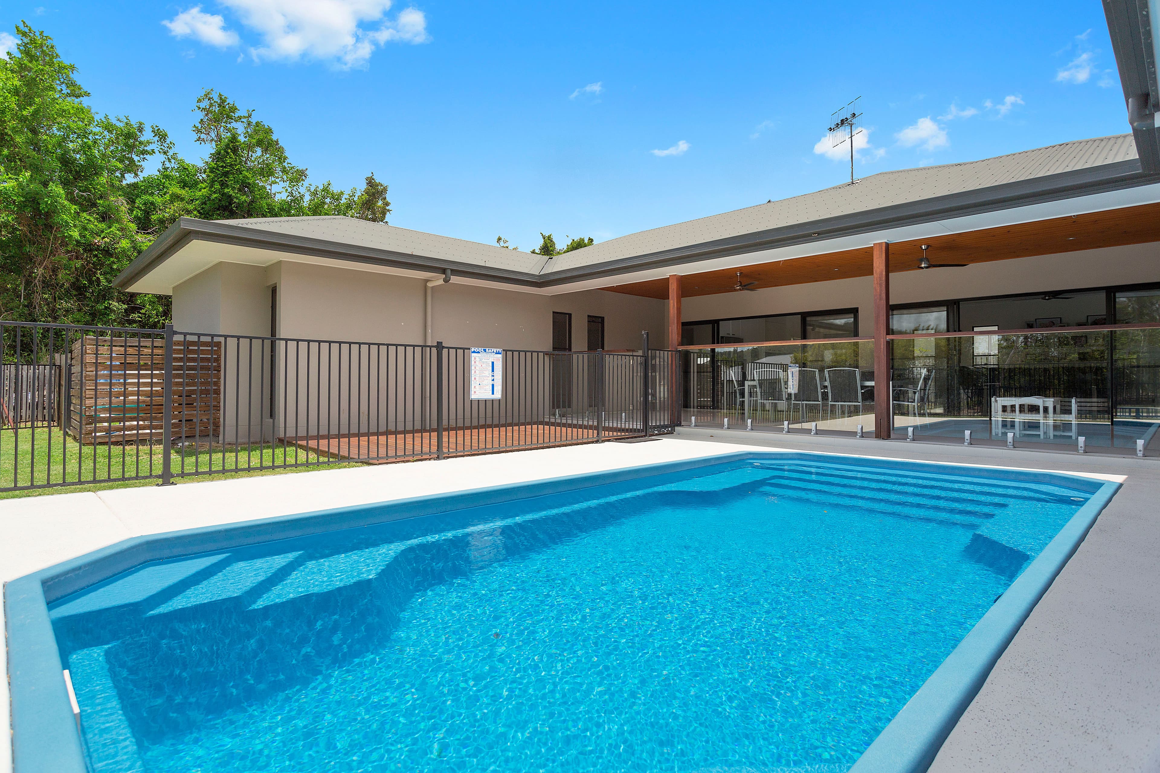 1 Bali Hi Place, Jubilee Pocket QLD 4802, Jubilee Pocket - Image 1