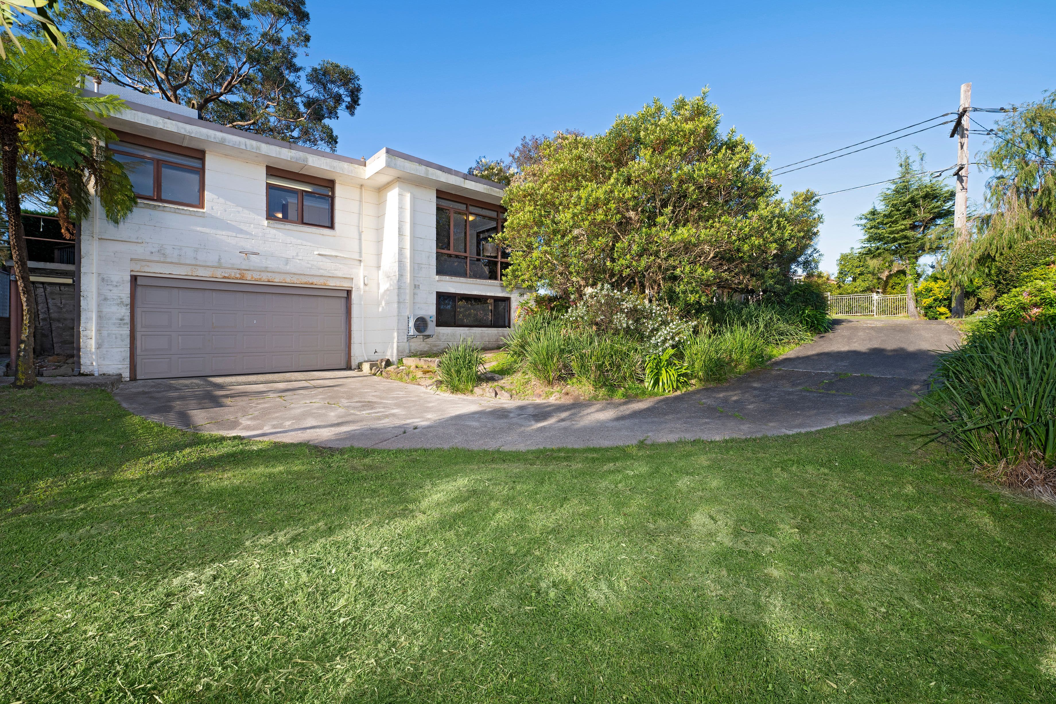 59 Roscommon Crescent, Killarney Heights NSW 2087, Killarney Heights - Thumbnail 2