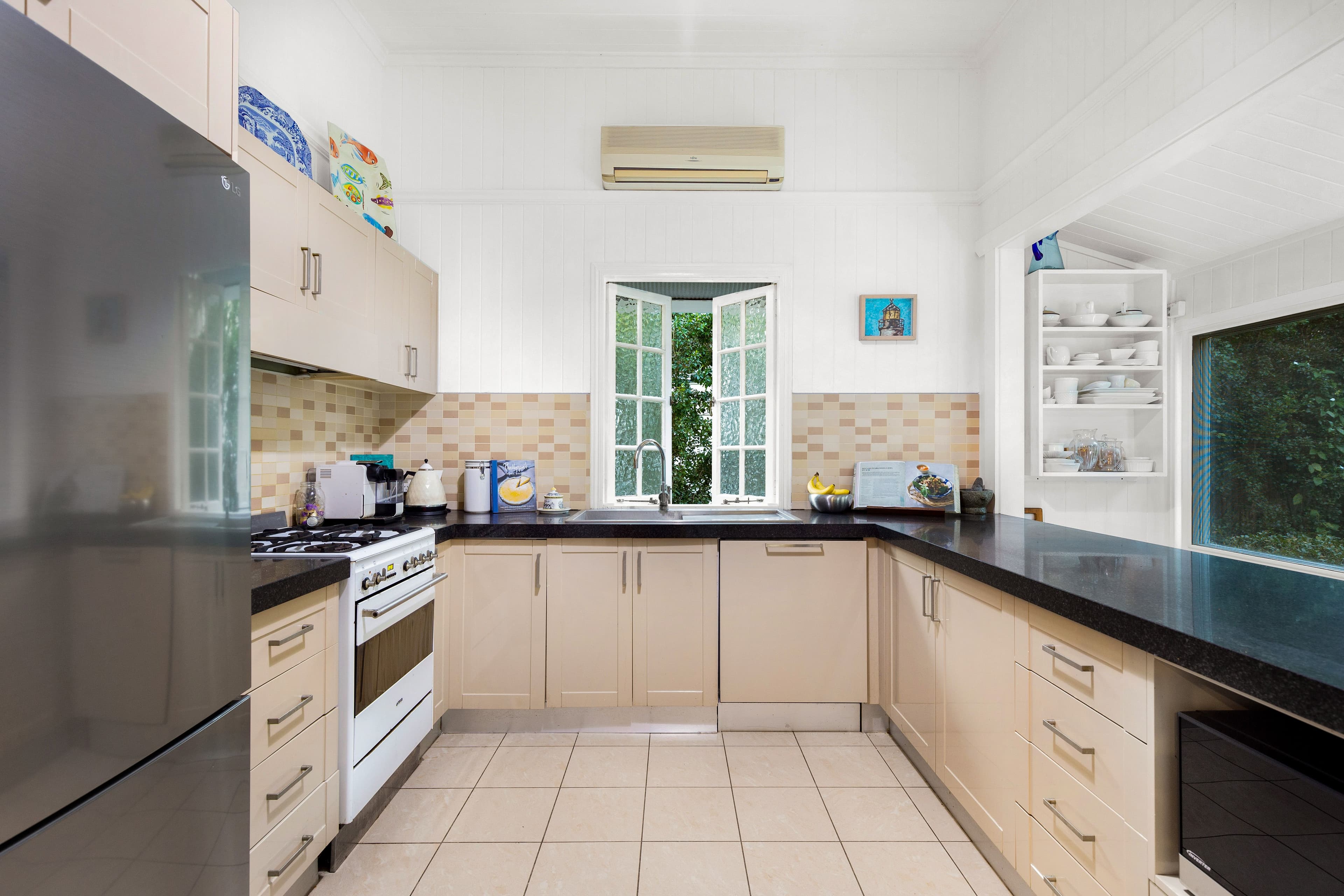 24 Brooke Street, Clayfield QLD 4011, Clayfield - Thumbnail 8