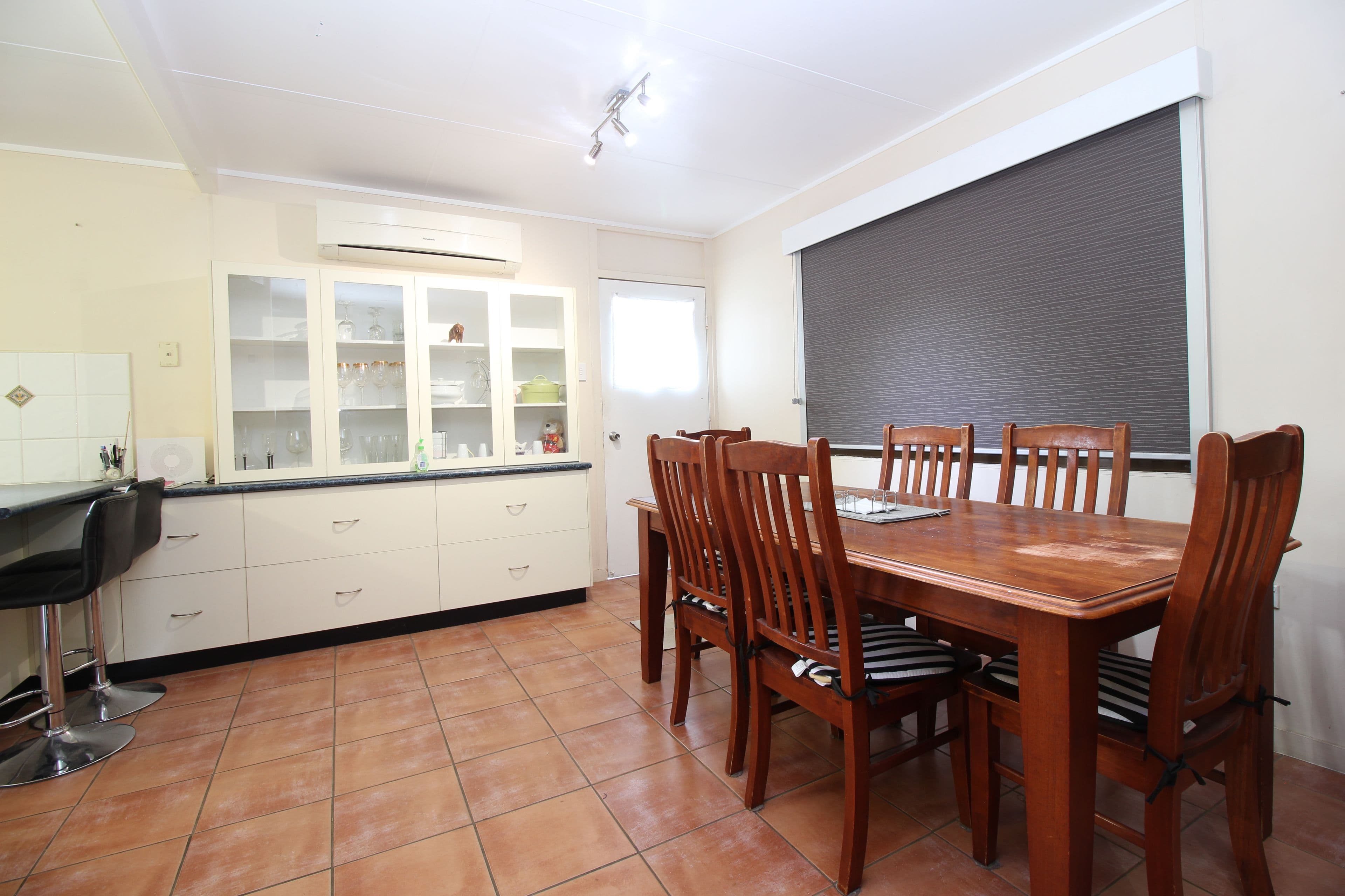 58 Baker Street, Emerald QLD 4720, Emerald - Thumbnail 8