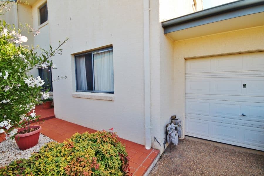 4 Old Barracks Lane, YOUNG NSW 2594, Young - Image 1