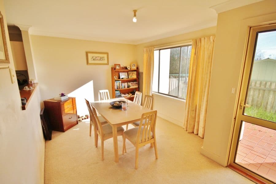 4 Old Barracks Lane, YOUNG NSW 2594, Young - Thumbnail 3