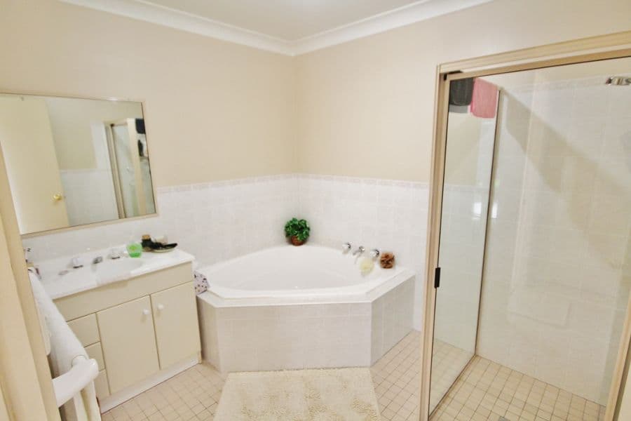 4 Old Barracks Lane, YOUNG NSW 2594, Young - Thumbnail 5