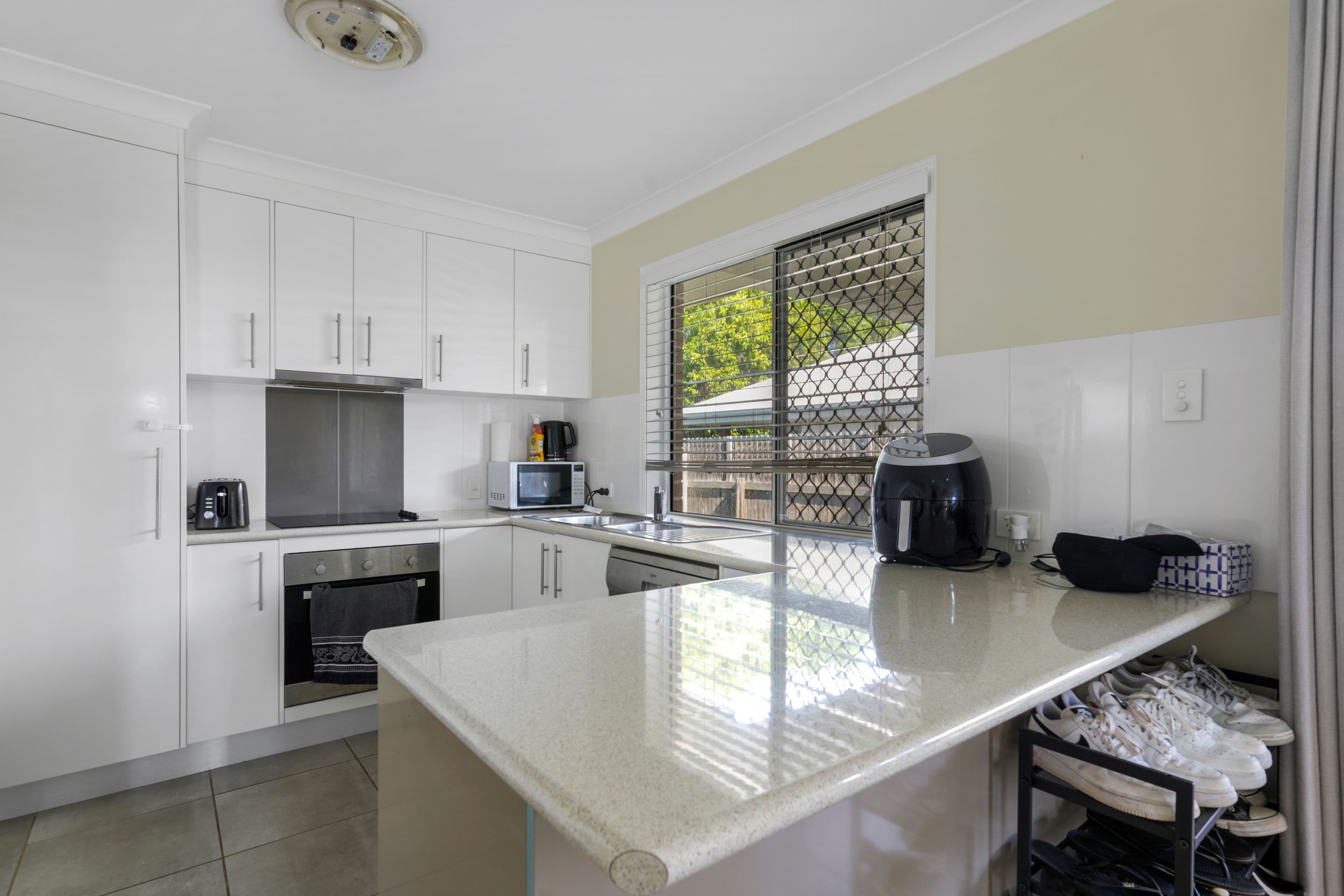 12 Orchard Drive, Kirkwood QLD 4680, Kirkwood - Thumbnail 2