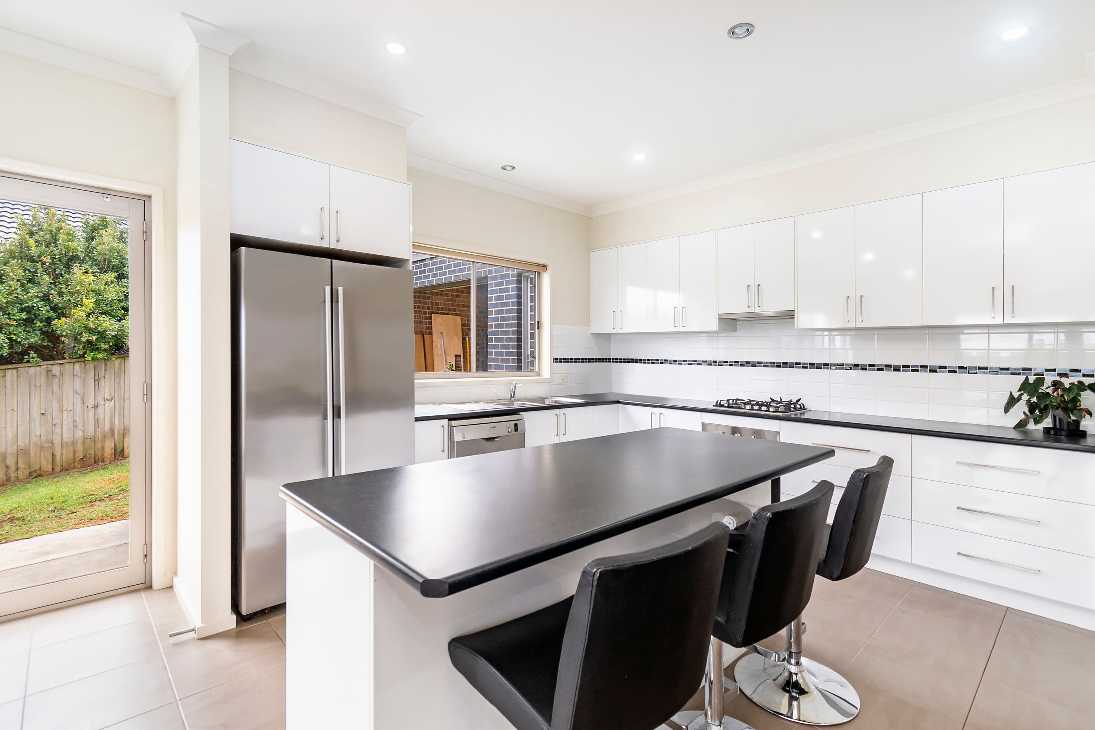 23 Armytage Avenue, Warrnambool VIC 3280, Warrnambool - Thumbnail 3