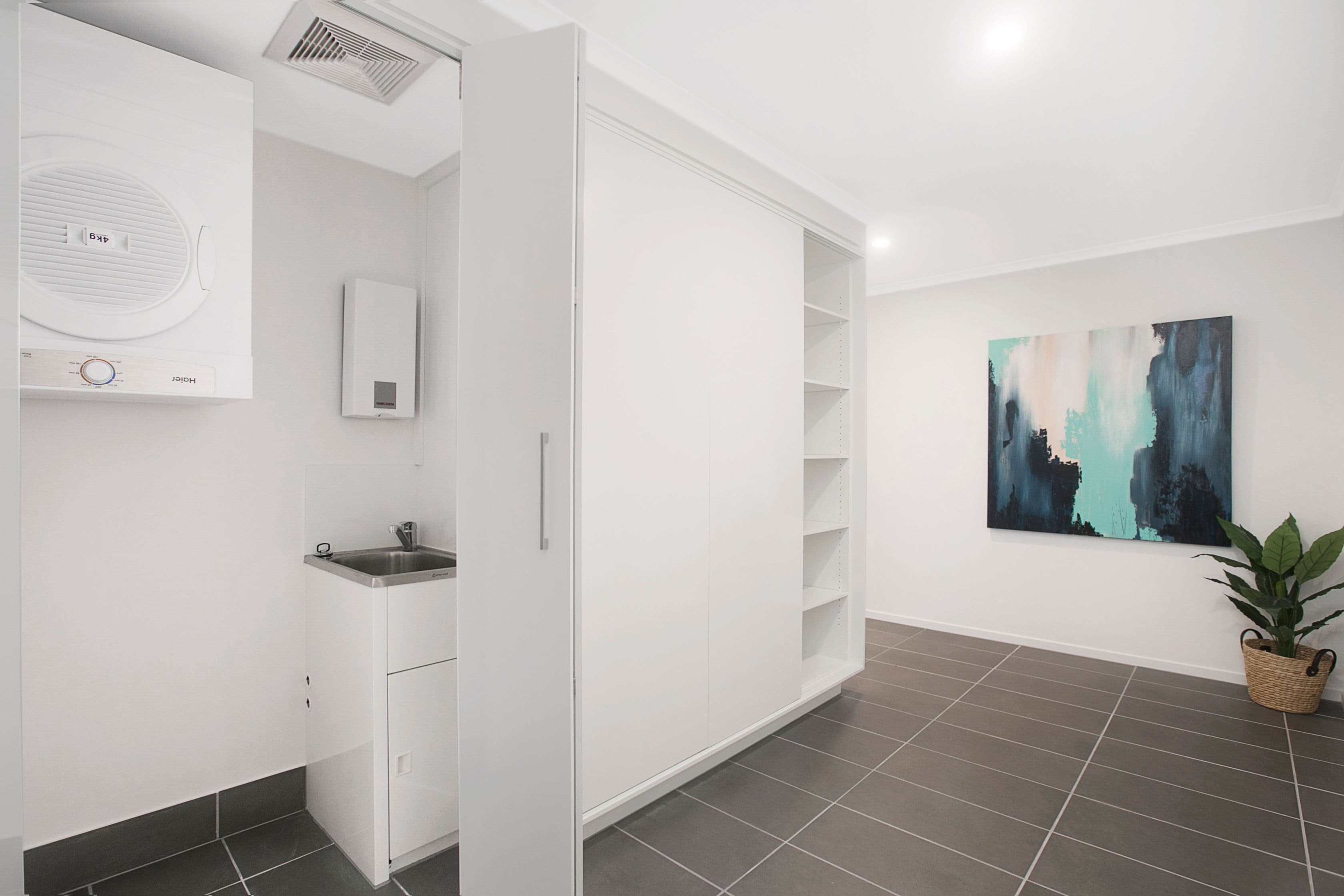 9-15 Regina, Greenslopes QLD 4120, Greenslopes - Thumbnail 3