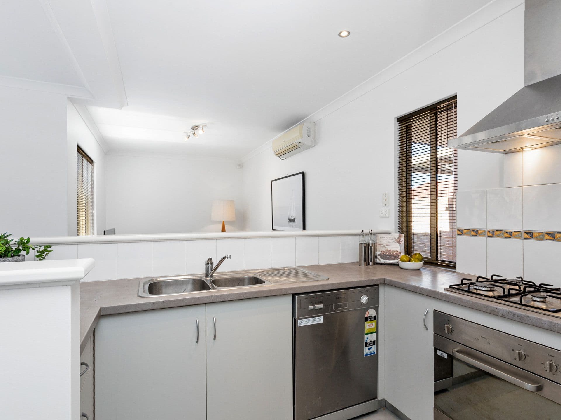 6 Morgan Street, Cannington WA 6107, Cannington - Thumbnail 7