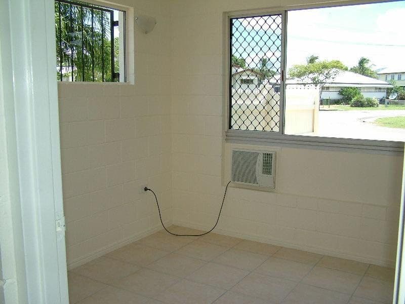 14 Hirst Street, HERMIT PARK QLD 4812, Hermit Park - Thumbnail 5