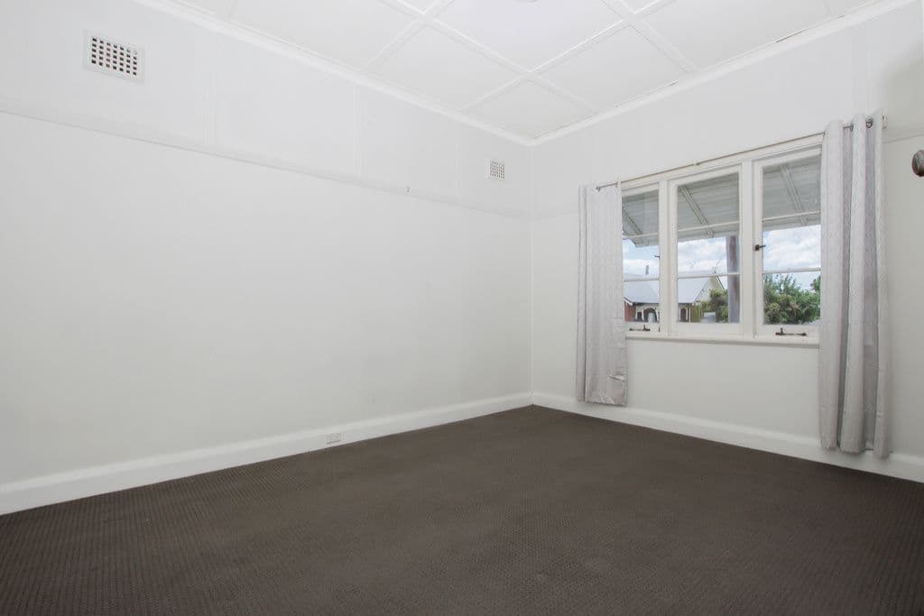 60 Kinghorne Street, Goulburn - Thumbnail 8